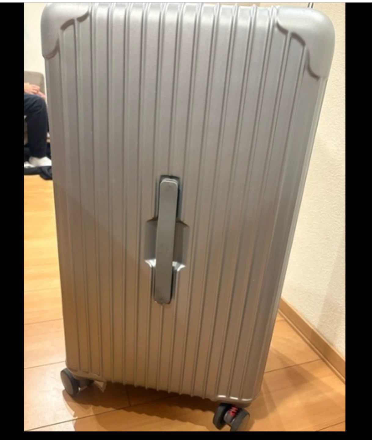 リモワ風 スーツケース シルバー26インチ