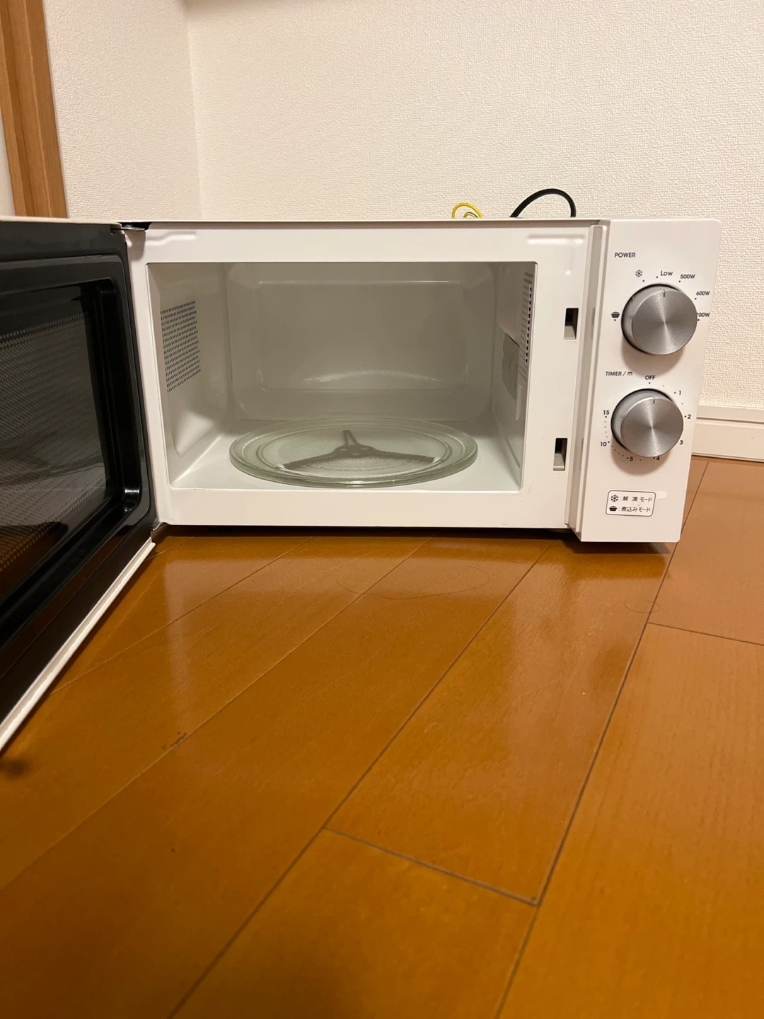 【お譲り先決まりました】シンプル電子レンジ ホワイトの写真2枚目
