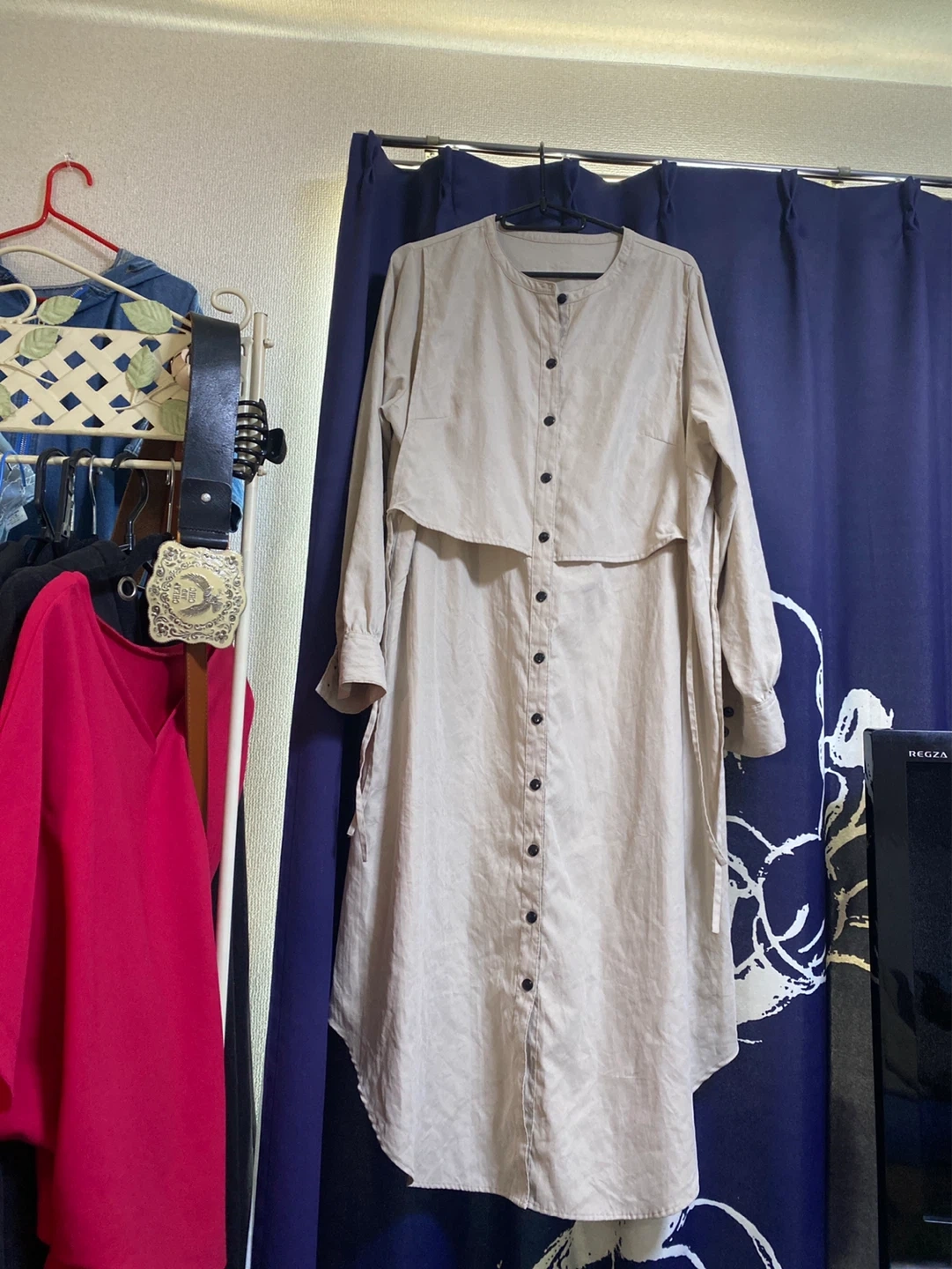 ベージュ ロングシャツワンピース
