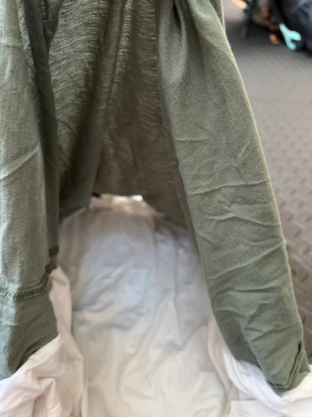 マジェスティックオム レイヤードTシャツ カーキ Mの写真5枚目