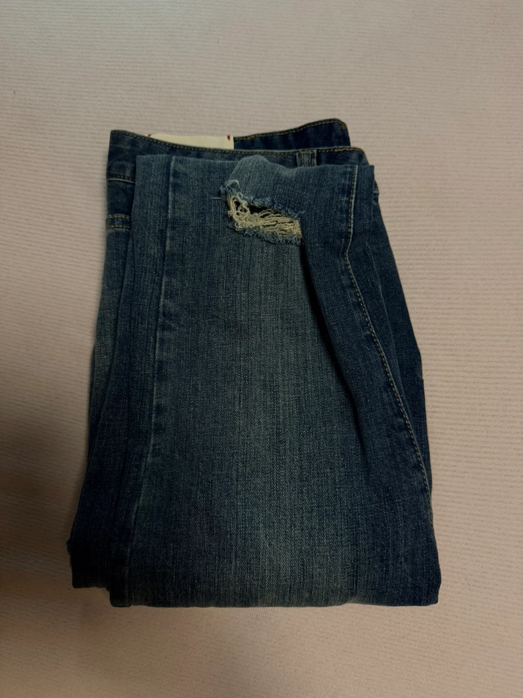 新品・未使用グッチ デニムパンツ 32サイズの写真2枚目