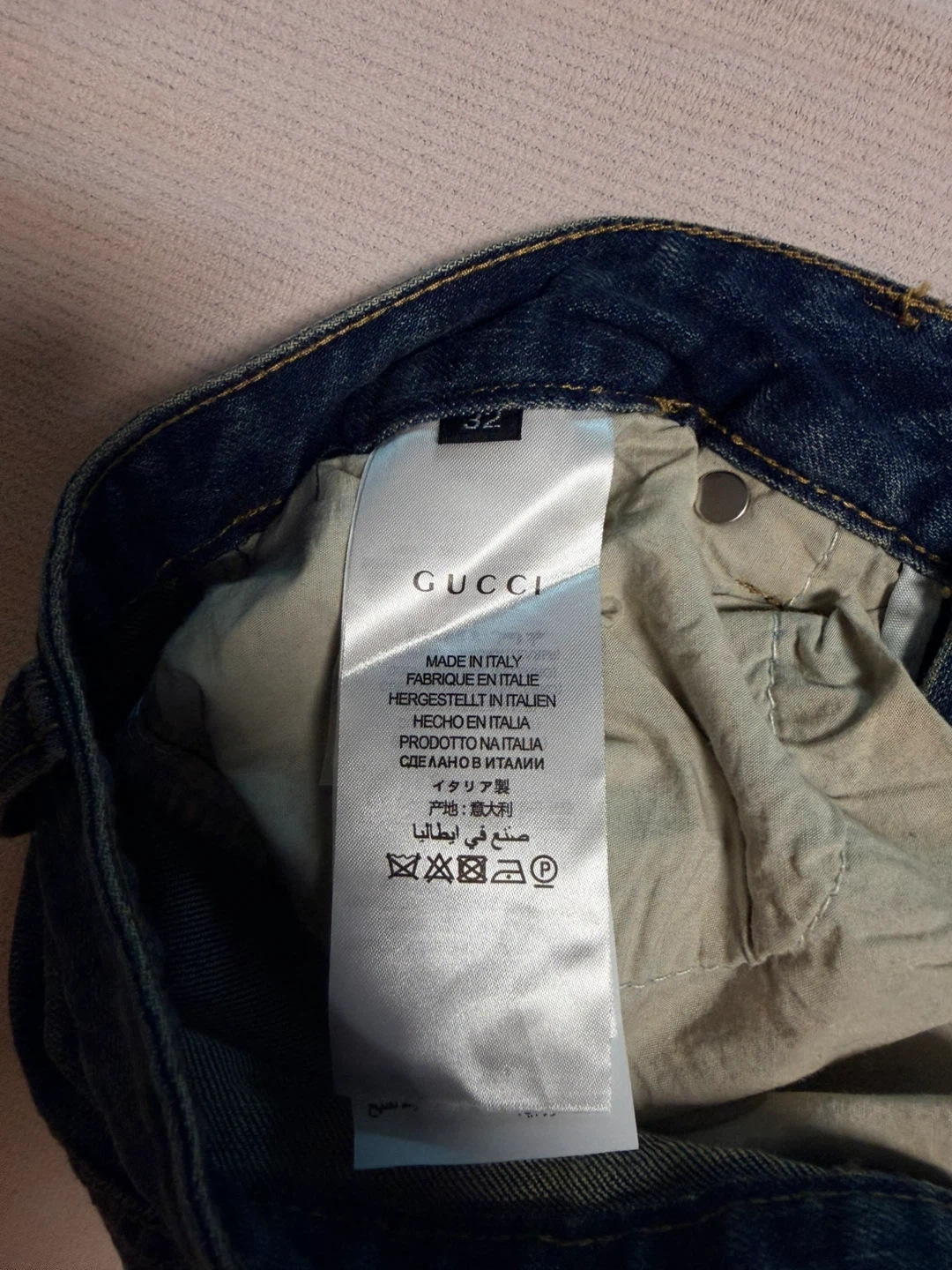 新品・未使用グッチ デニムパンツ 32サイズの写真5枚目