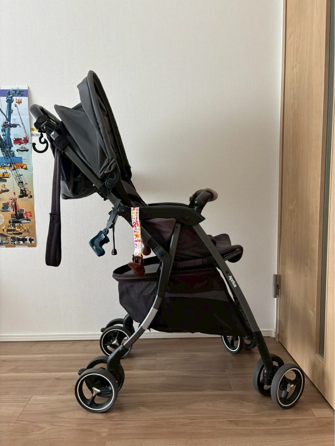 アップリカ クルリー ベビーカー 振動吸収設計 純正カバーつけますの写真4枚目