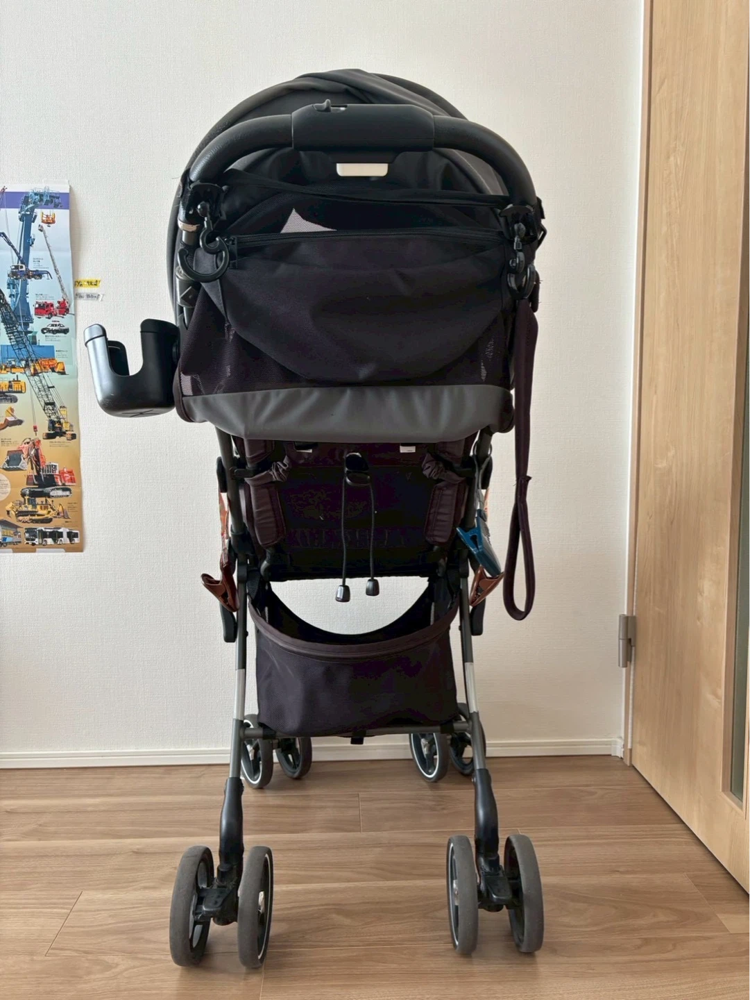 アップリカ クルリー ベビーカー 振動吸収設計 純正カバーつけますの写真3枚目