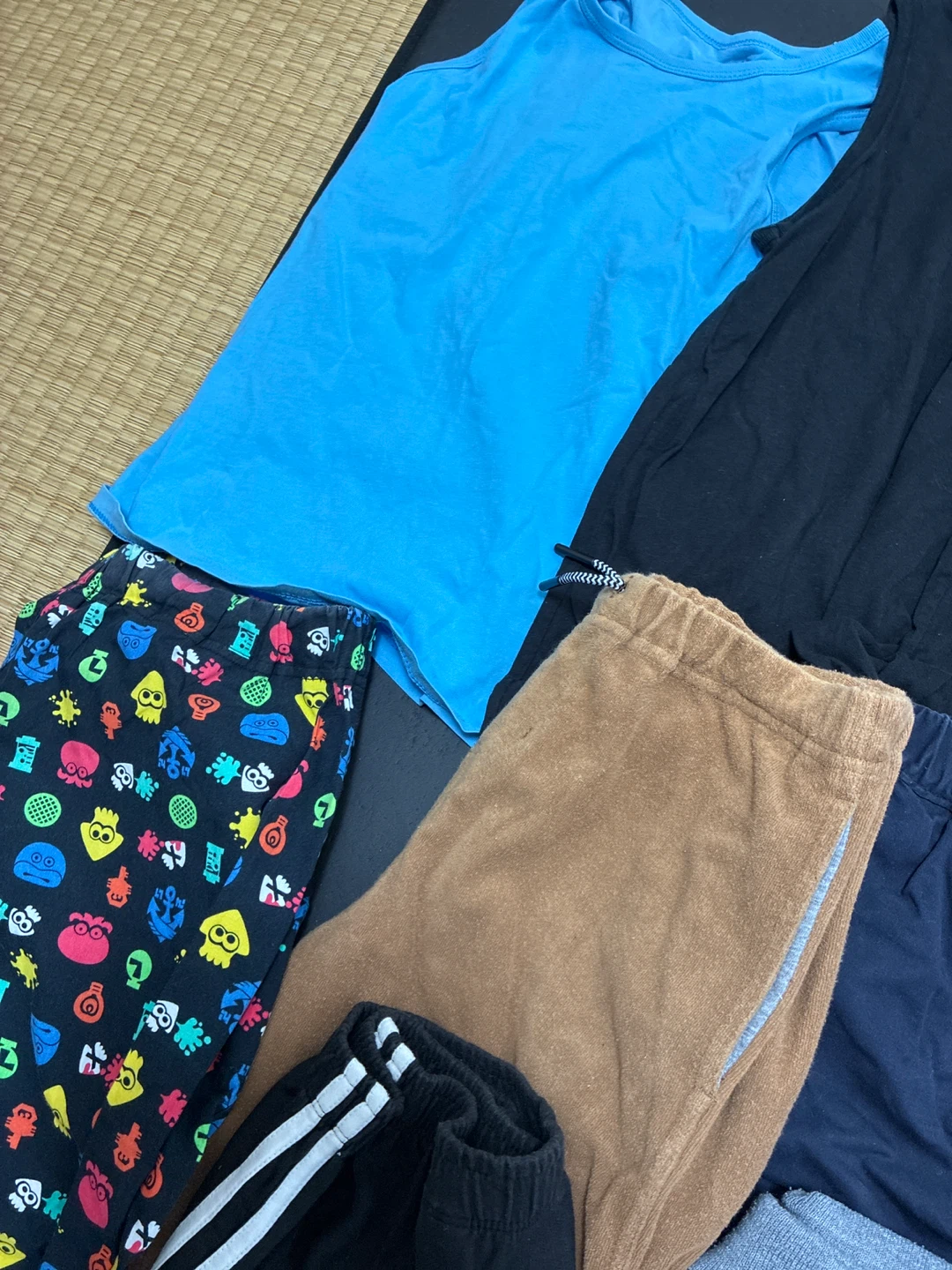 子供服　150  春夏服　まとめ売り ズボン・タンクトップ等の写真4枚目