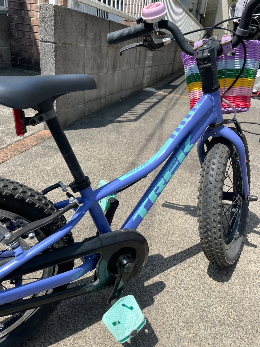 トレック プレキャリバー16インチ自転車用補助輪付の写真2枚目