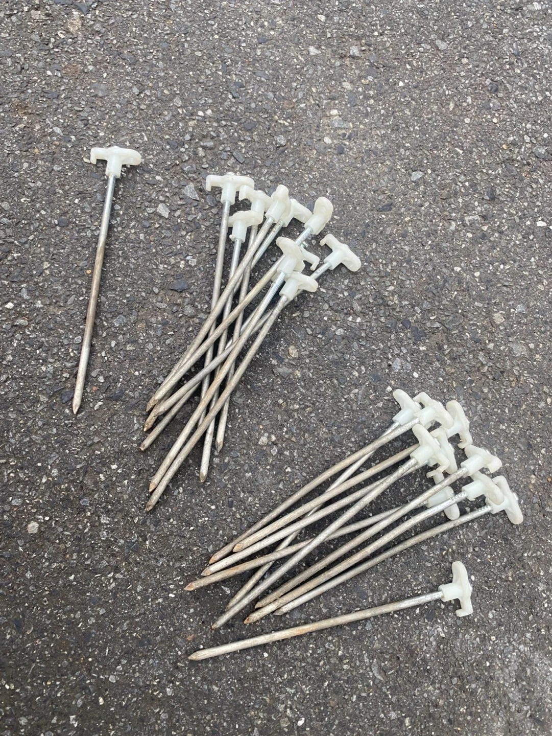 テント用ペグ 金属製 複数セットの写真2枚目
