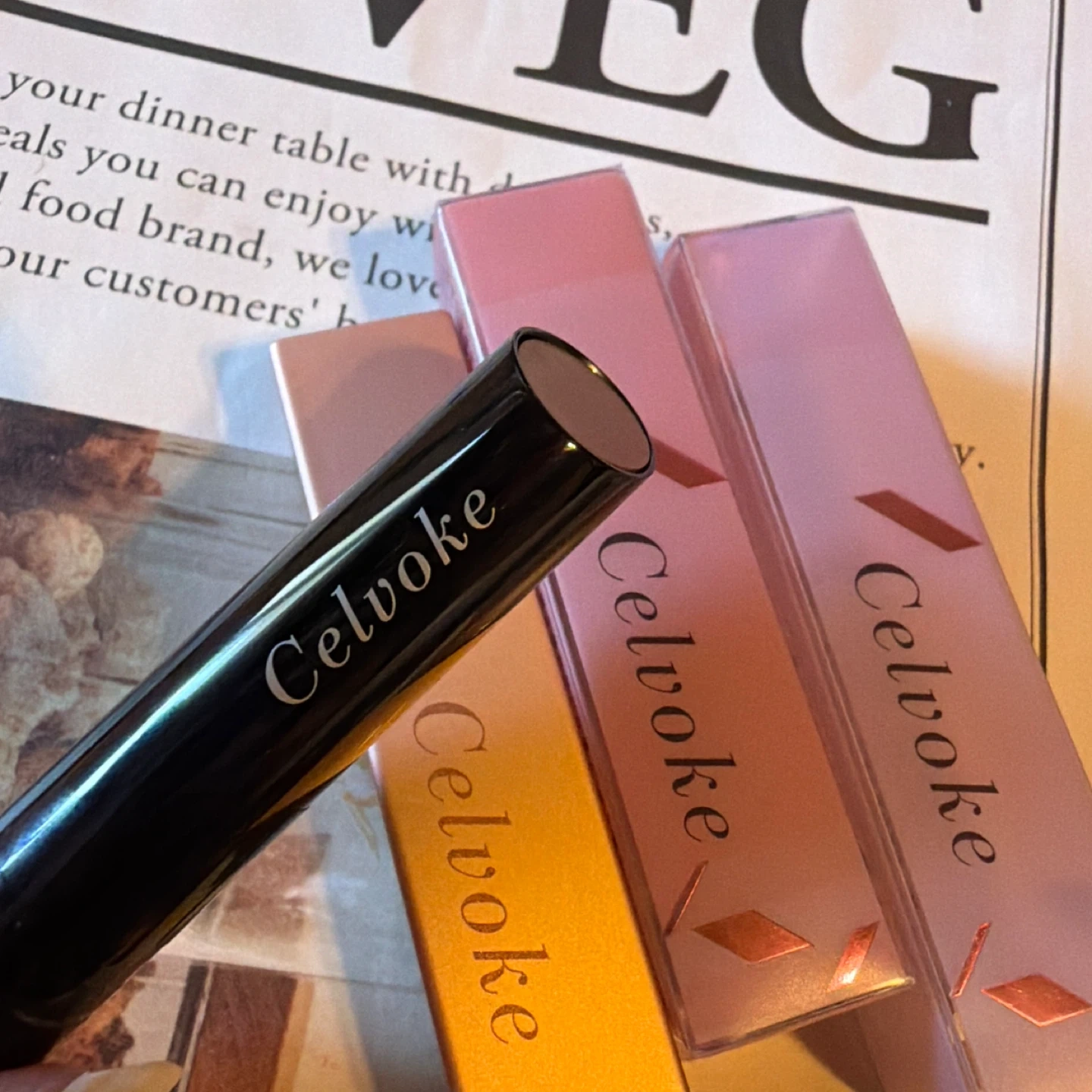 最終お値下げ‼️激安SALE❤️新品未使用💄💕CELVOKE アラウズリップス ➕限定ケース付き🩷の写真4枚目