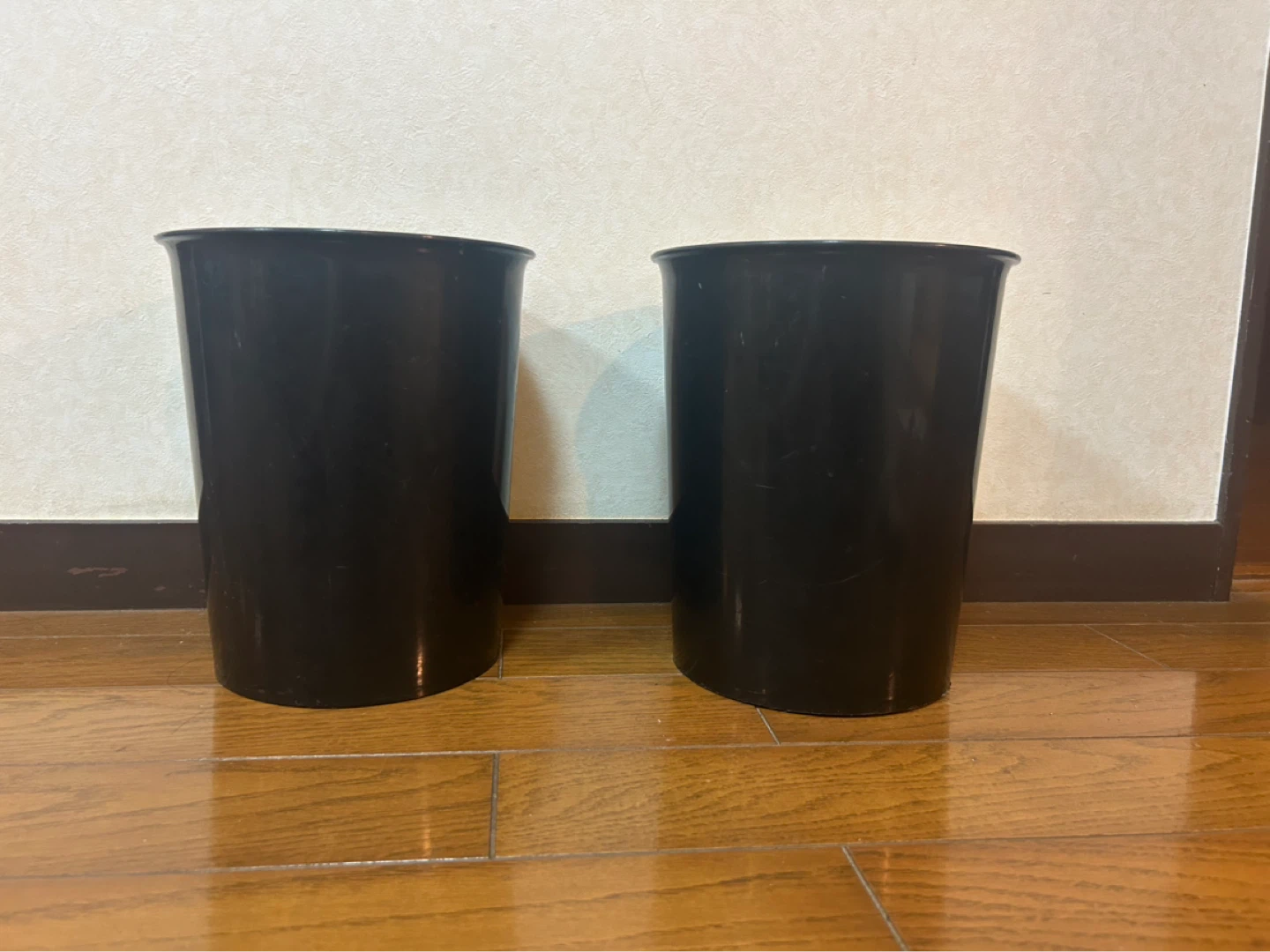 岩崎工業 ラストロウェア くず入れM ブラック 1個