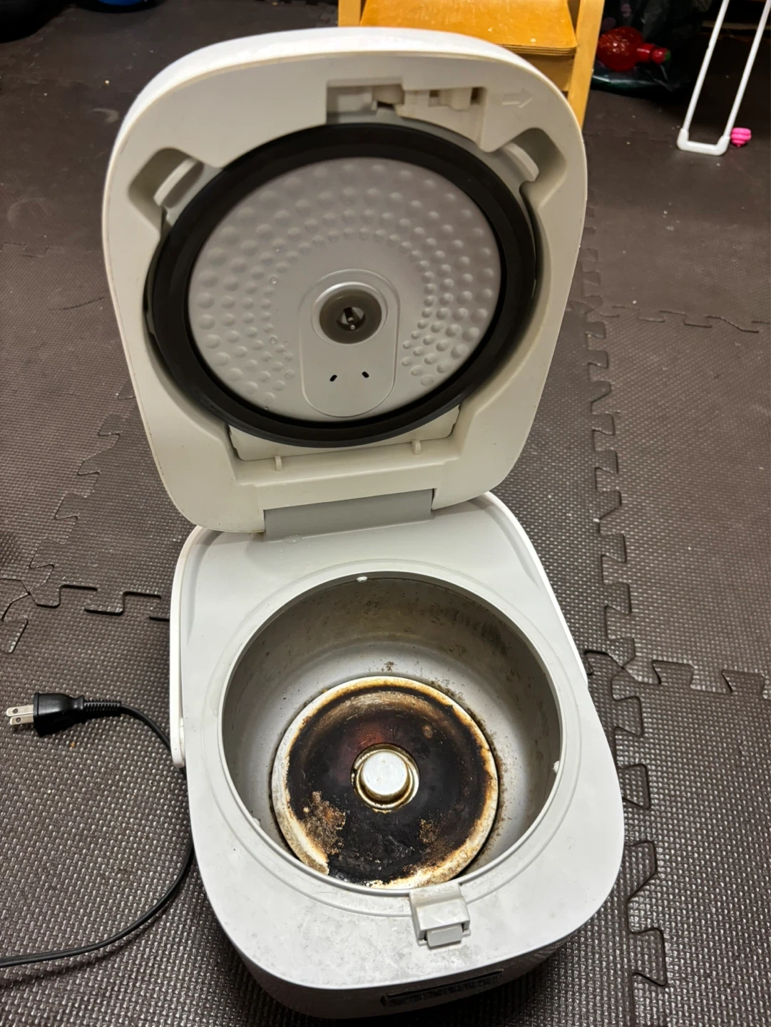 東芝 炊飯器 RC-5MFM 0.54Lの写真3枚目