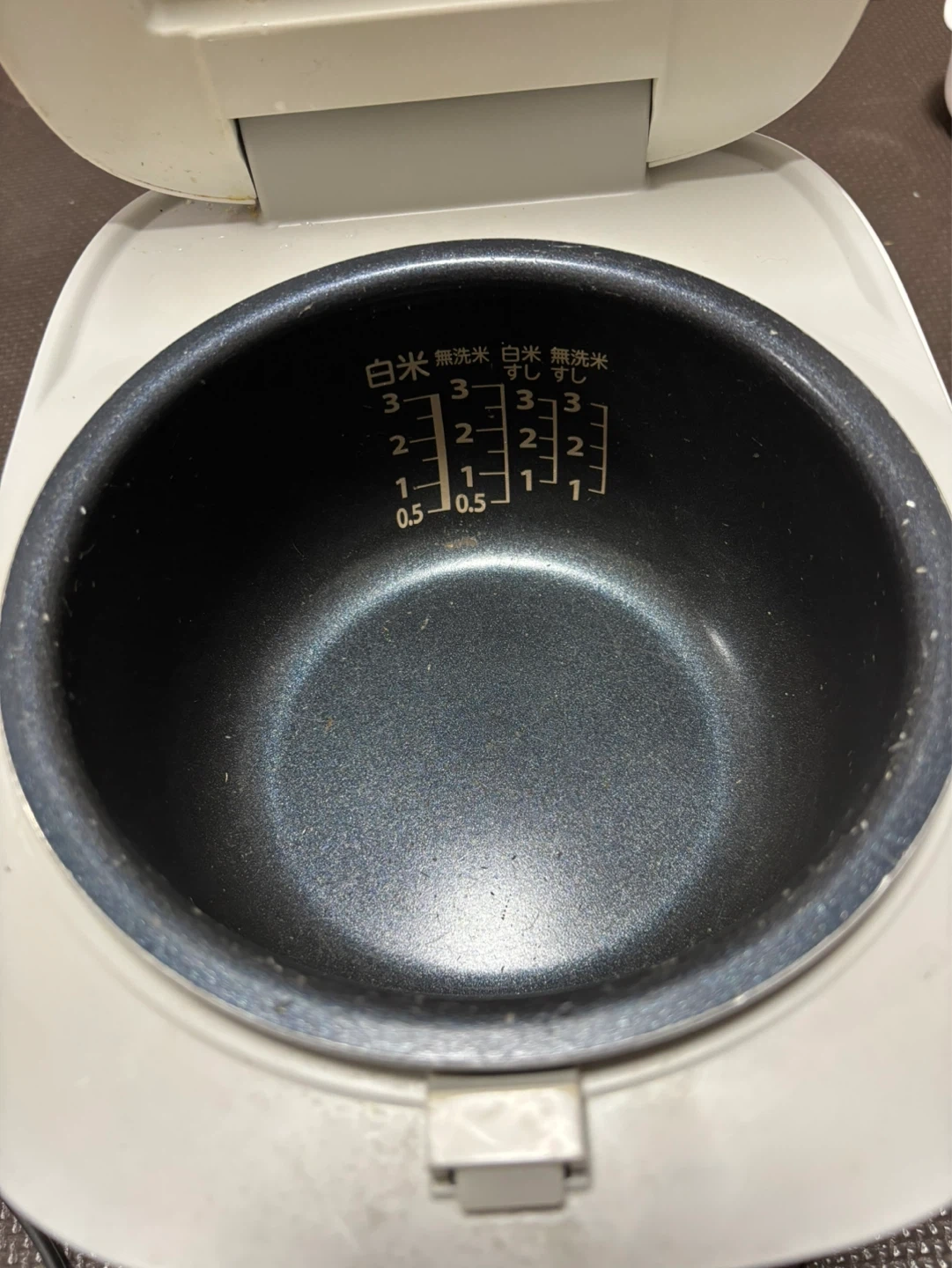東芝 炊飯器 RC-5MFM 0.54Lの写真6枚目