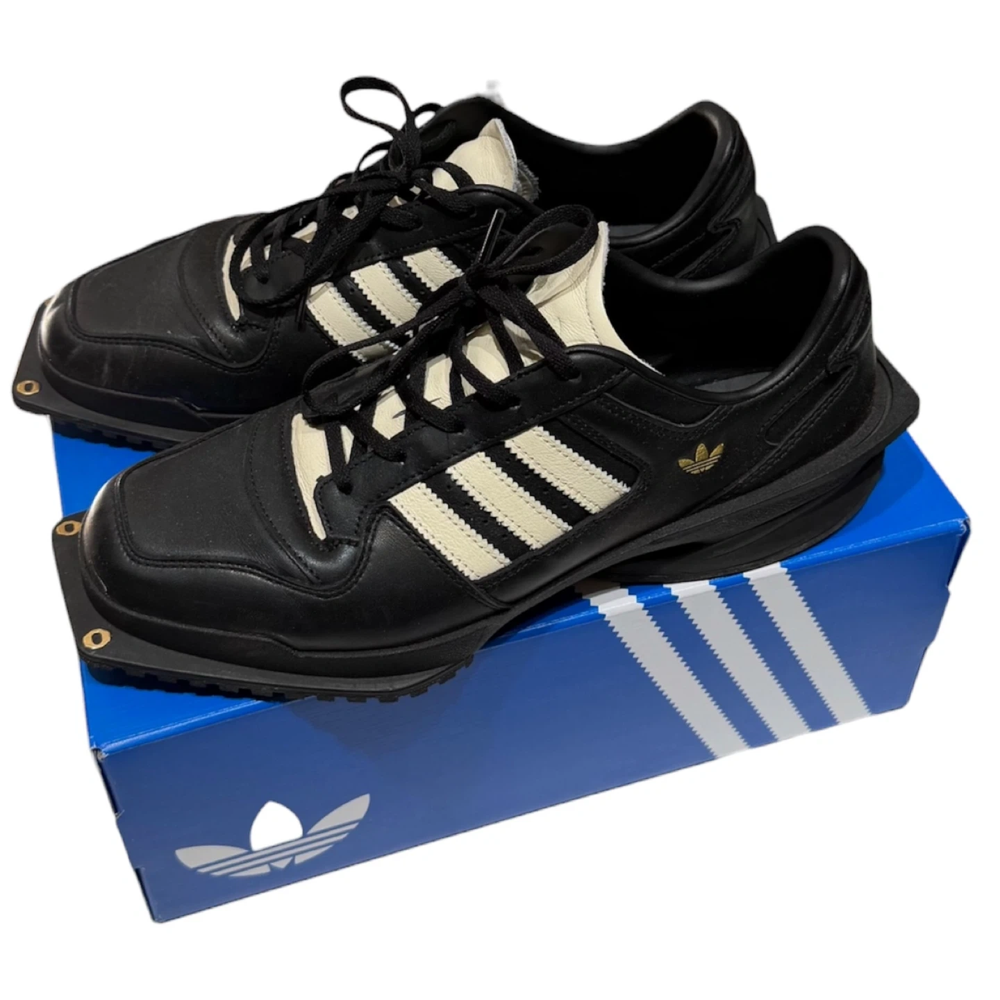 adidas FORUM SQ W CBLACK/CREWHT/GOLDMT 27.5cm