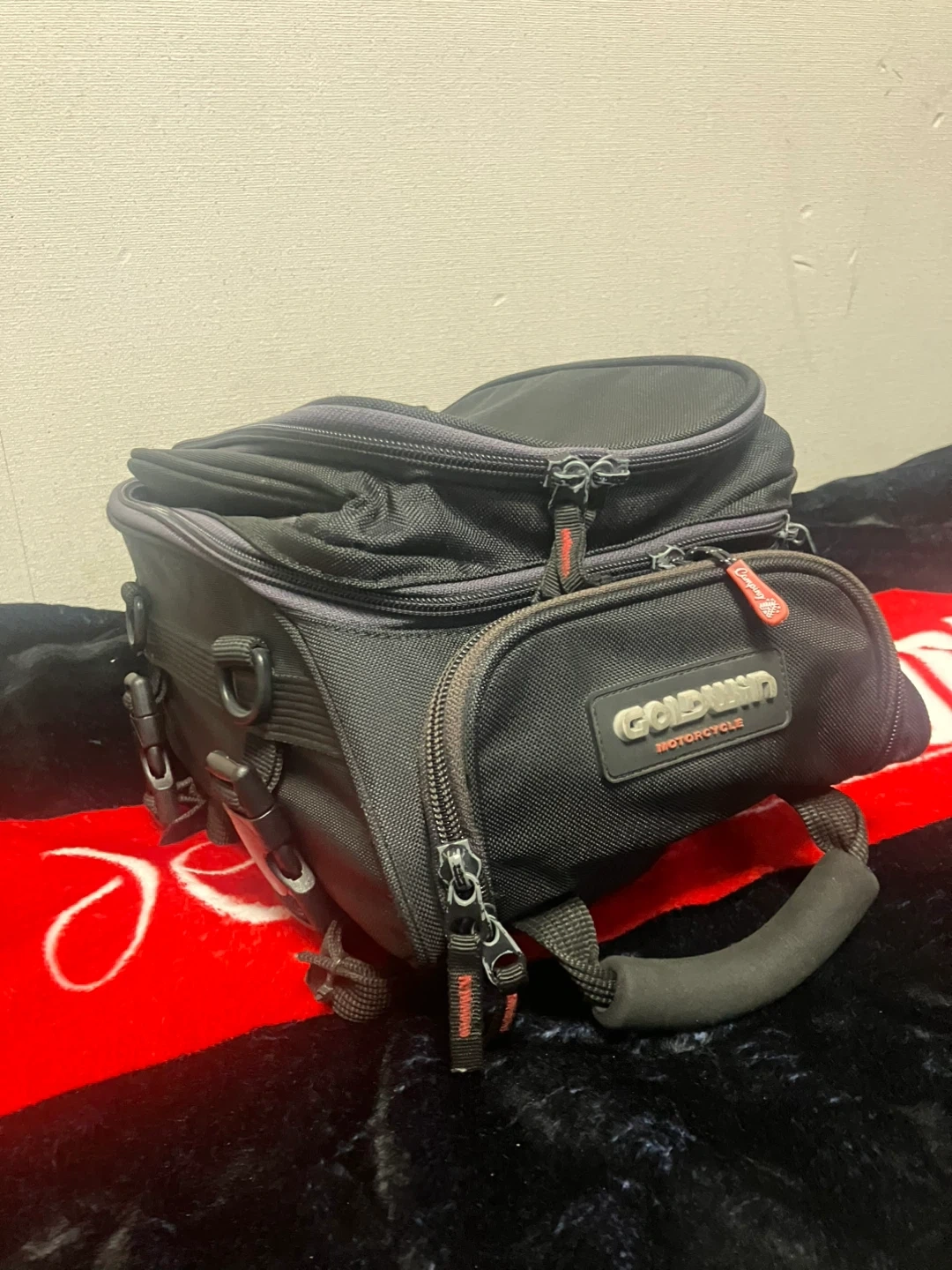 商談中。ゴールドウイン バイク用シートバッグ