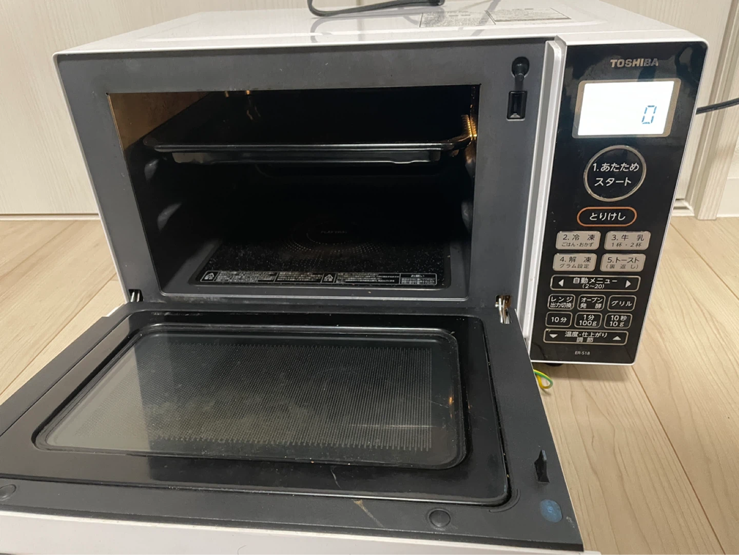 東芝 電子レンジ ER-S18 2020年製の写真3枚目