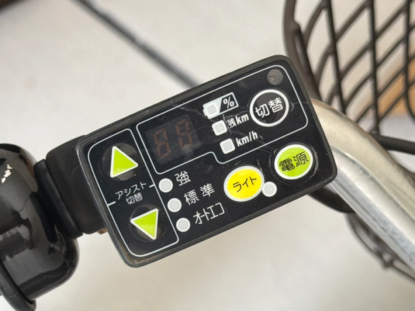 ブリヂストン 電動アシスト自転車 ベージュの写真5枚目