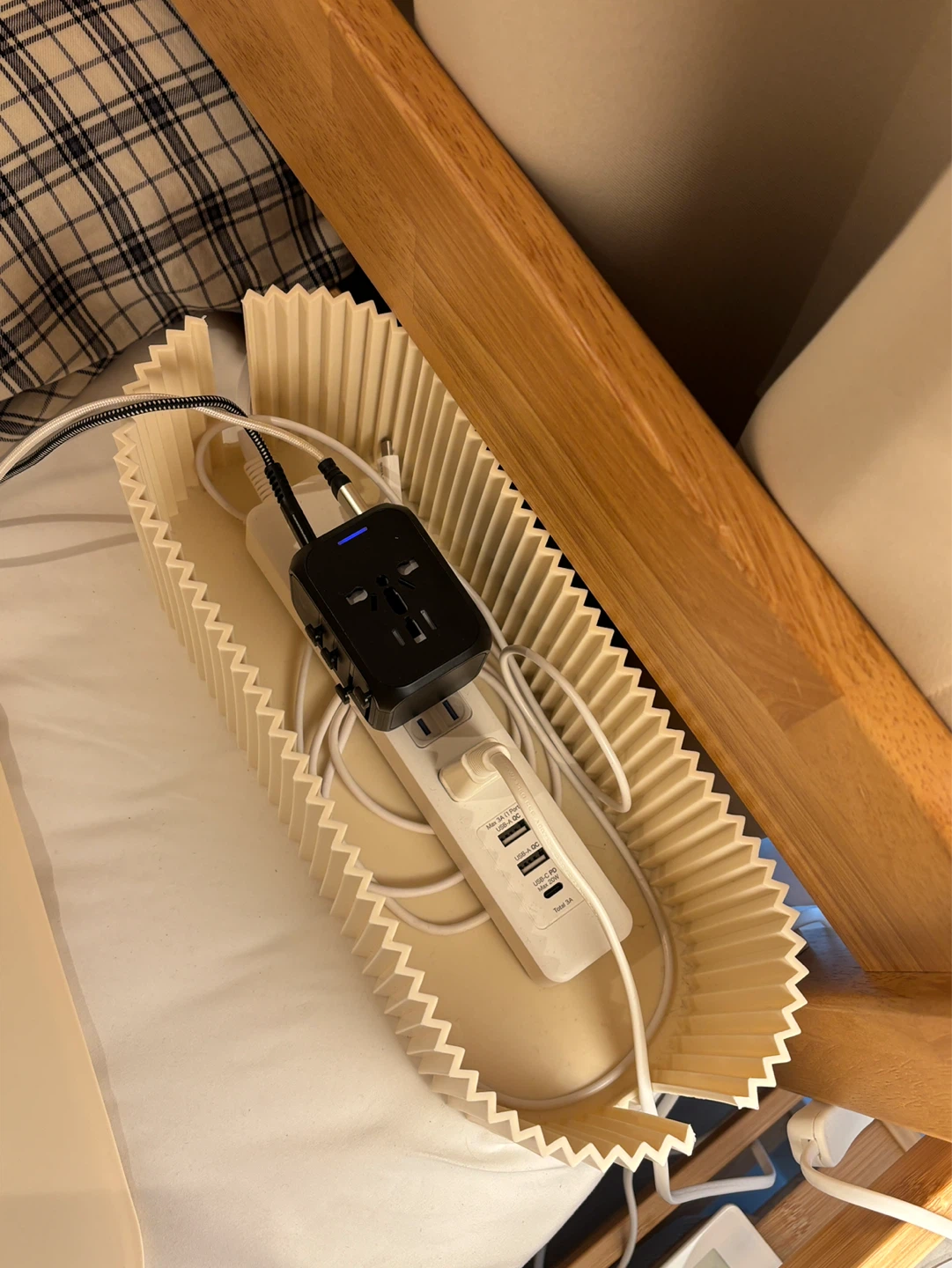 ケーブル収納ボックス ベージュ・電源タップセットの写真2枚目