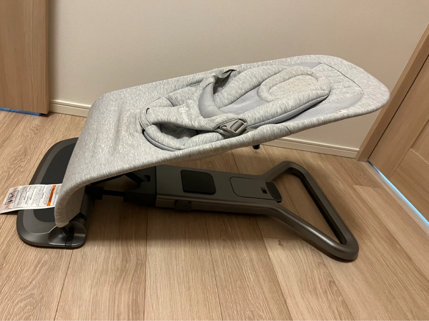 エルゴベビー バウンサー グレーの写真3枚目