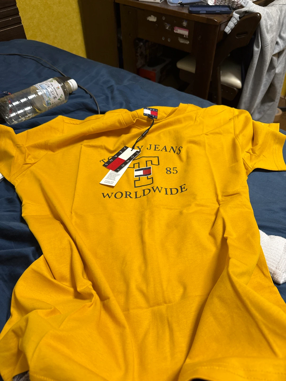 トミーヒルフィガー Tシャツ 黄 Lの写真3枚目