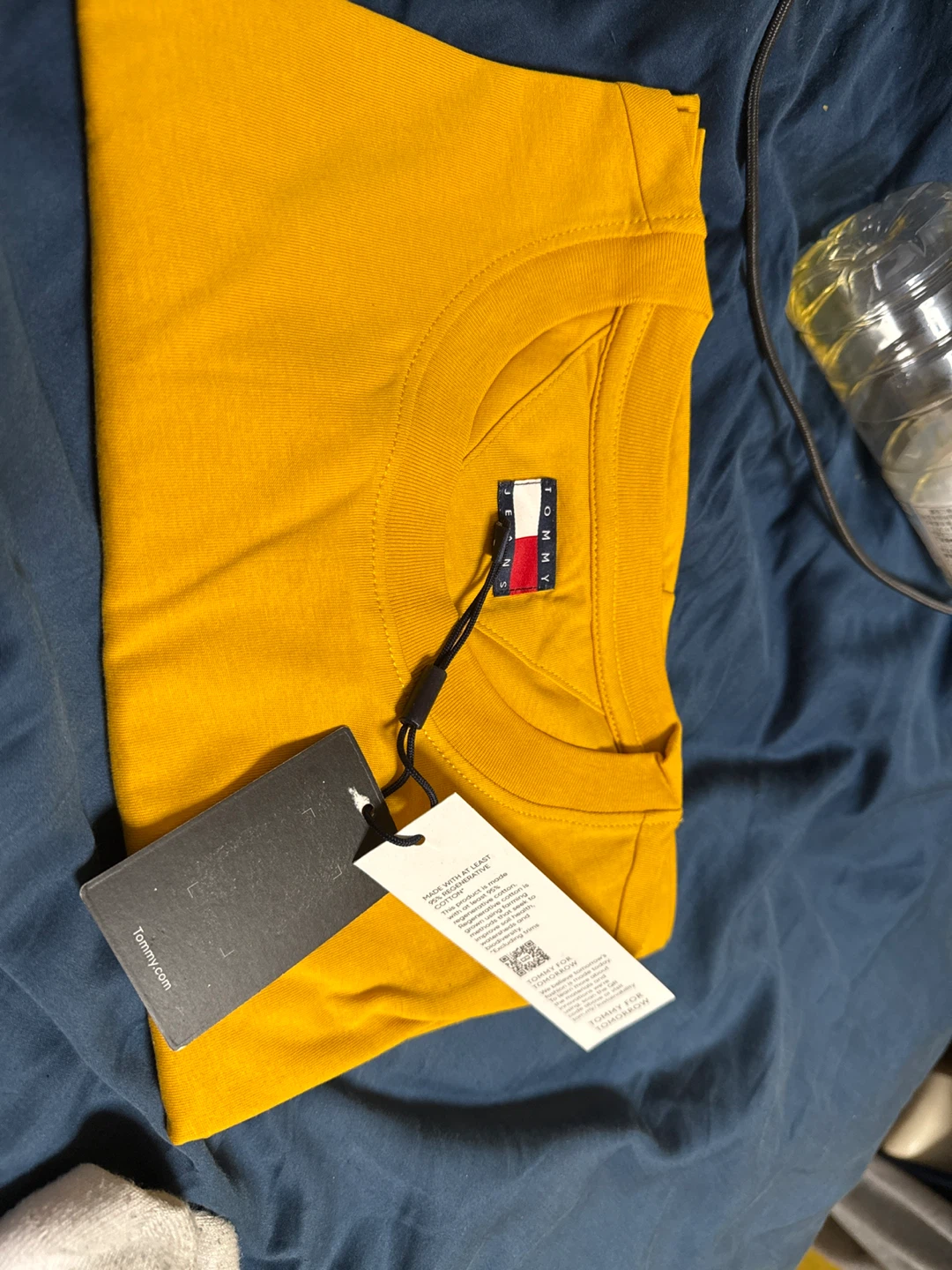 トミーヒルフィガー Tシャツ 黄 Lの写真2枚目