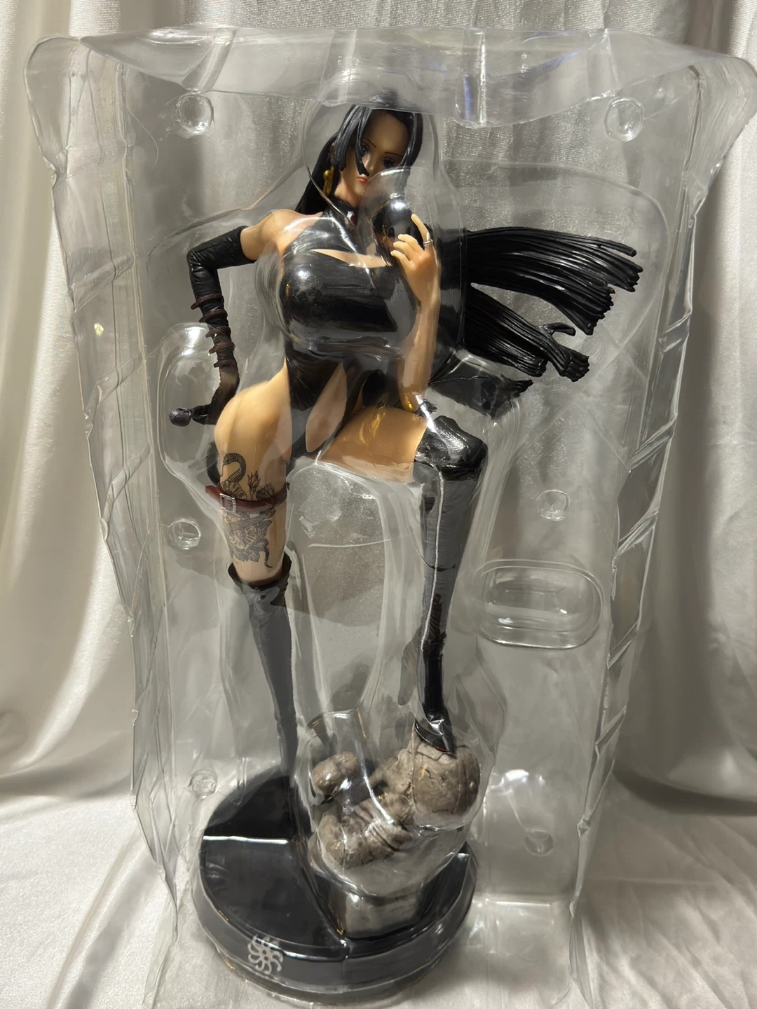 海外製の大型フィギュアの写真2枚目