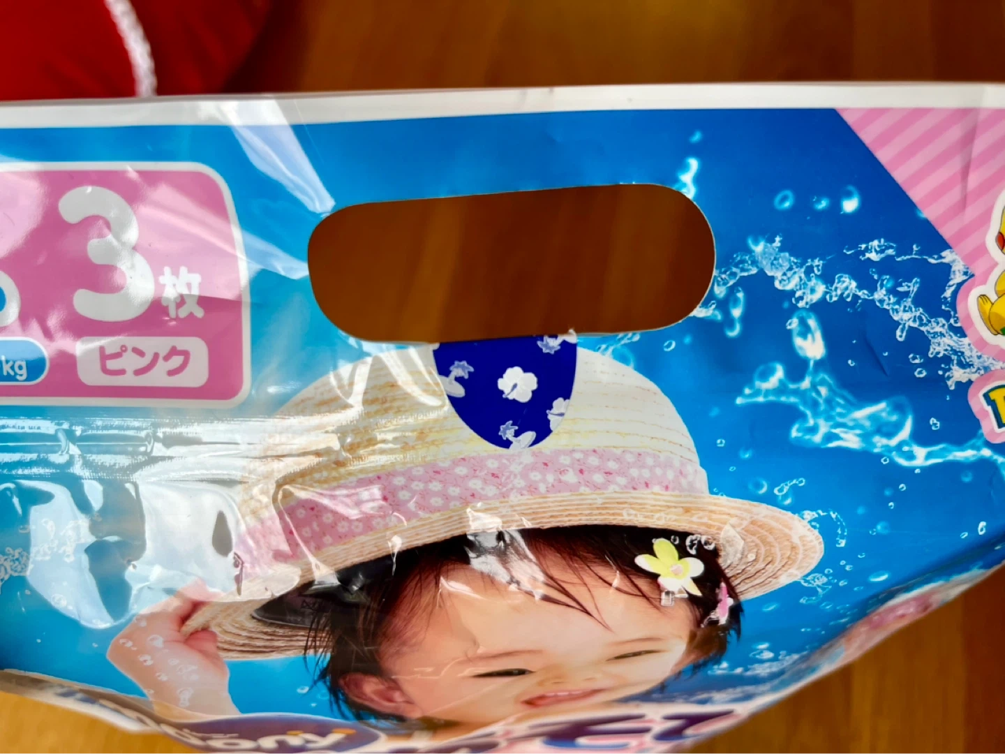 アンパンマン 顔付きベビー浮き輪(足入れ・取手・ロープ付き)の写真10枚目