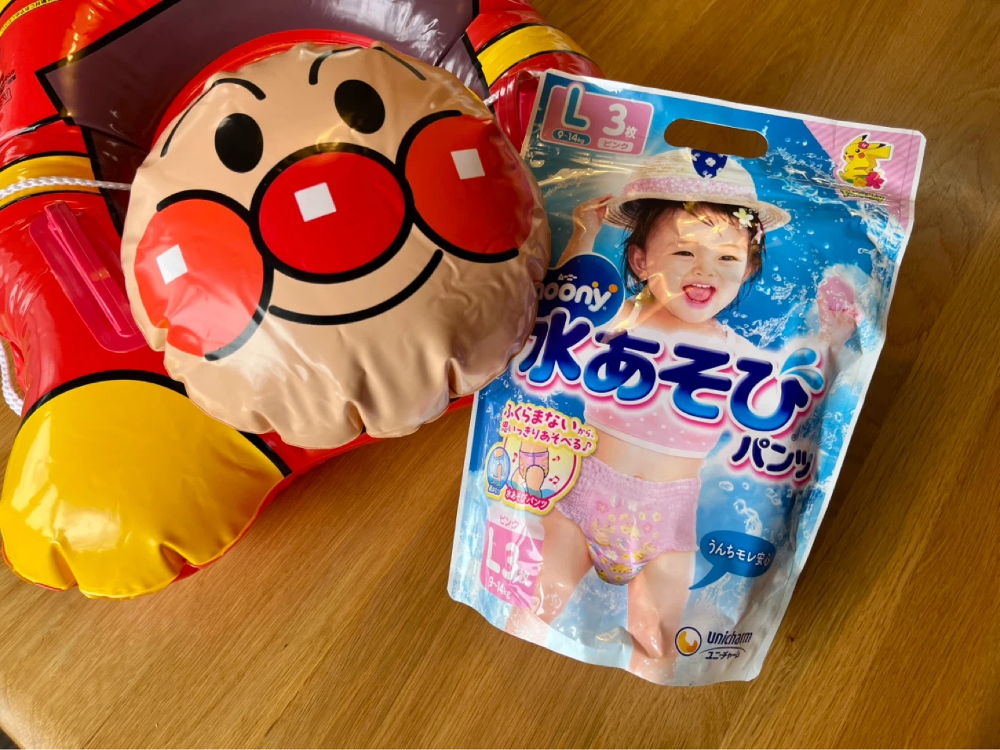 アンパンマン 顔付きベビー浮き輪(足入れ・取手・ロープ付き)の写真7枚目