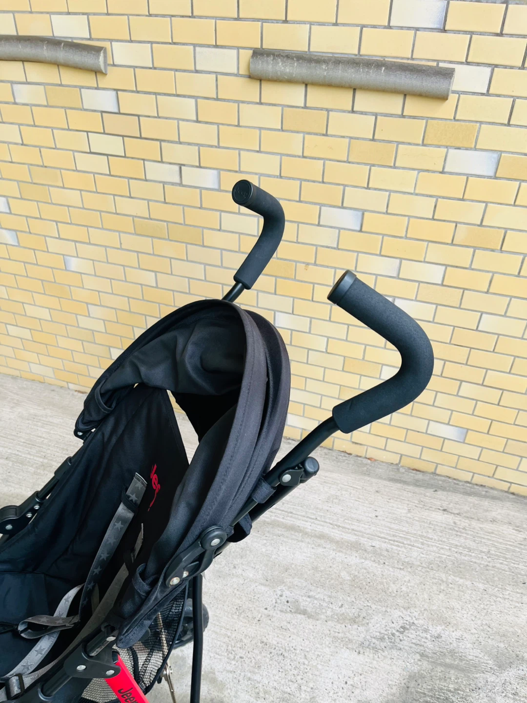 きれい　軽量で旅行用に最適です　ジープ ベビーカー アドベンチャー 黒　b型の写真3枚目