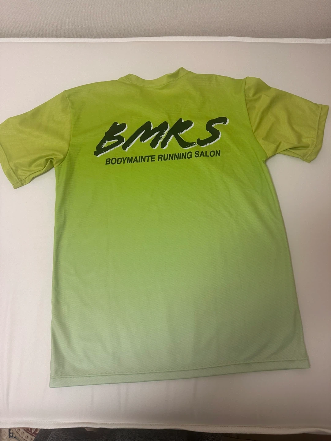 ボディメンテ ランニングTシャツ 黄緑の写真2枚目