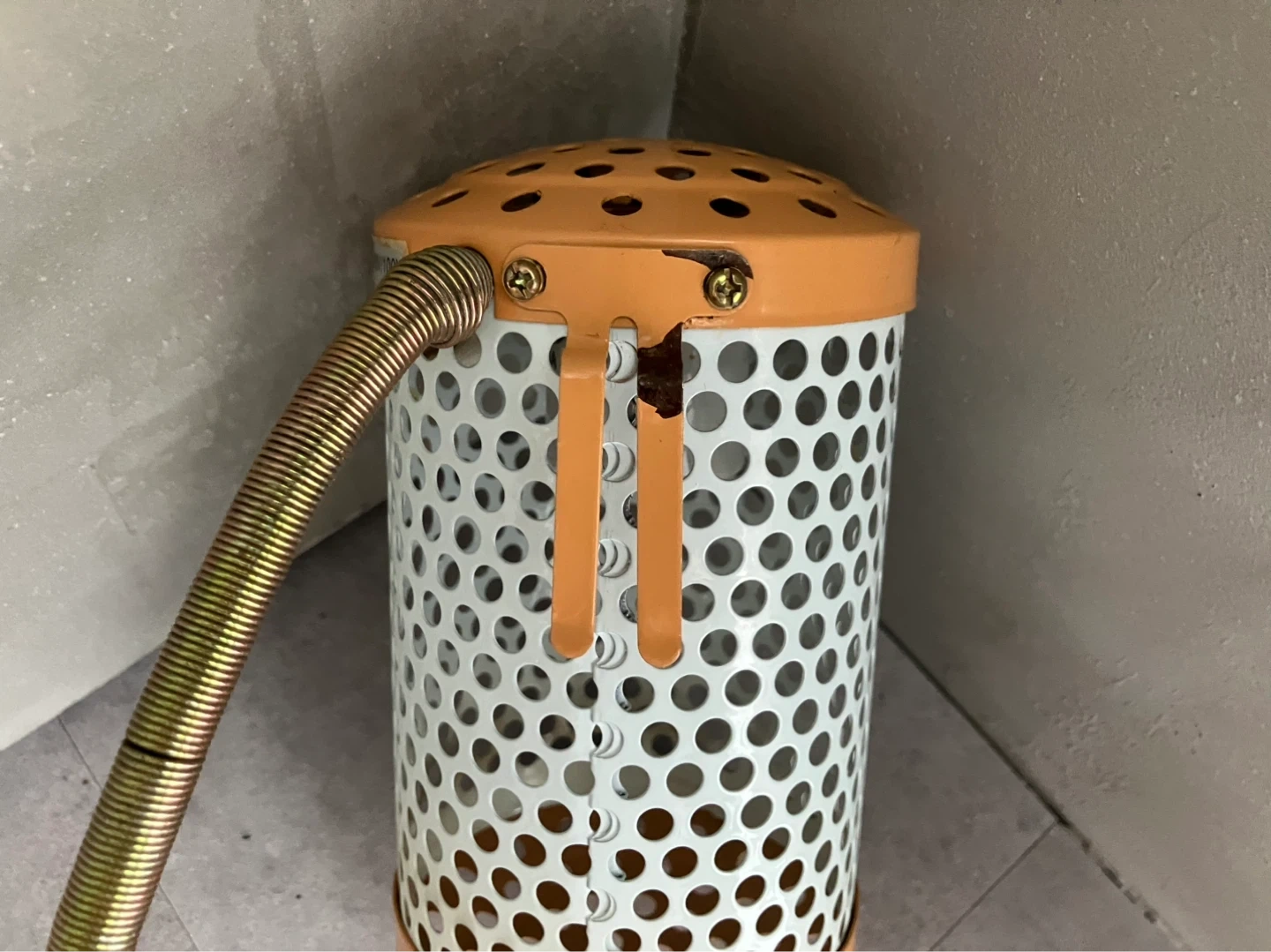 マルカン セラミックヒーター 100W 保温用の写真4枚目