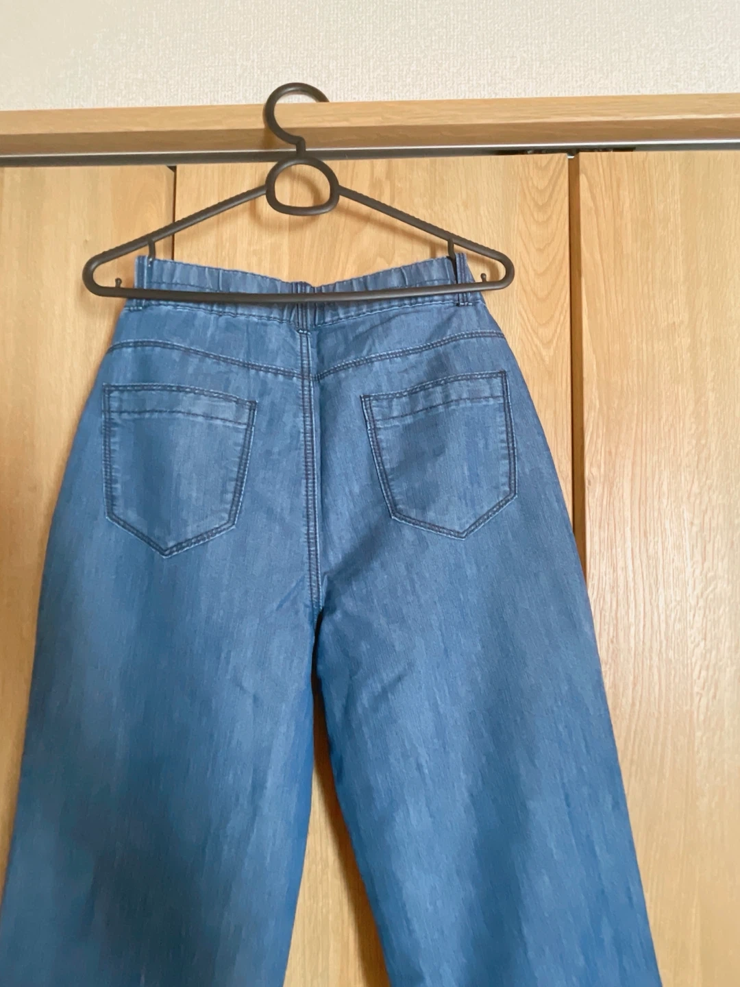 ハビチュアル デニムパンツの写真3枚目