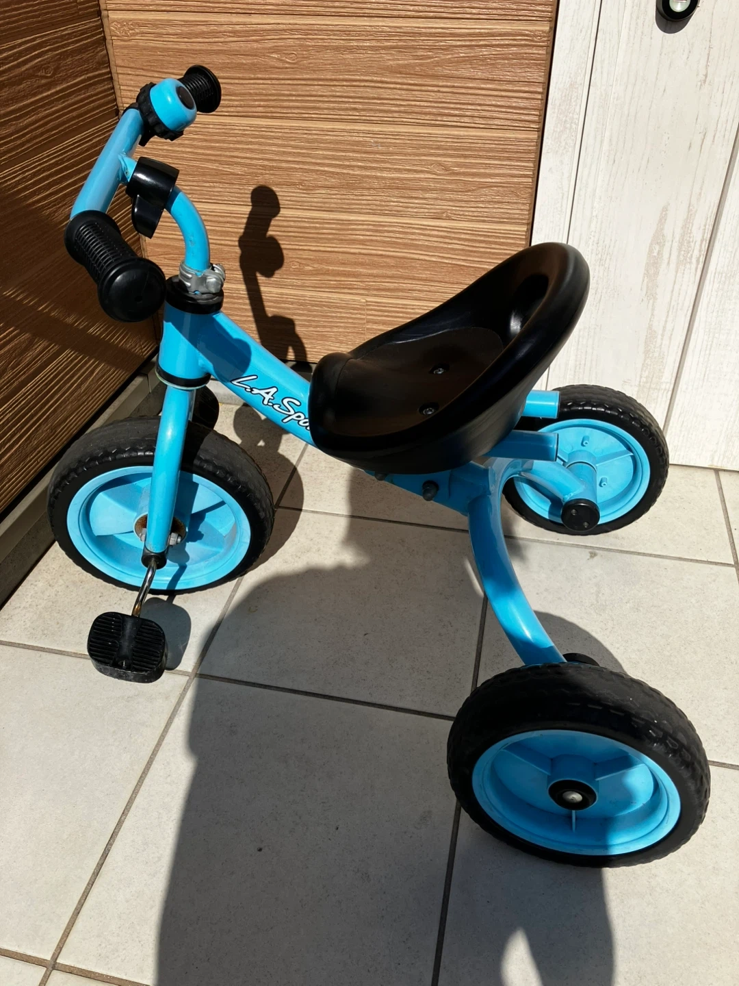 LA Sports 三輪車 ブルーの写真2枚目
