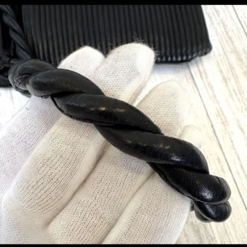 フェンディFENDI黒ブラックショルダーバッグ斜めがけにもの写真5枚目