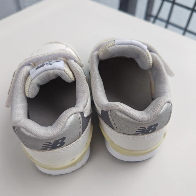 ニューバランス 996 ベビーシューズ 白の写真2枚目