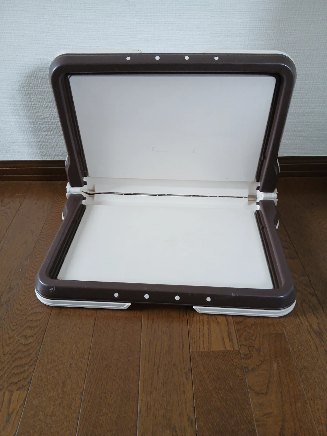 リッチェル しつけ用ステップ L型トレー レギュラーサイズ ダークブラウンの写真2枚目