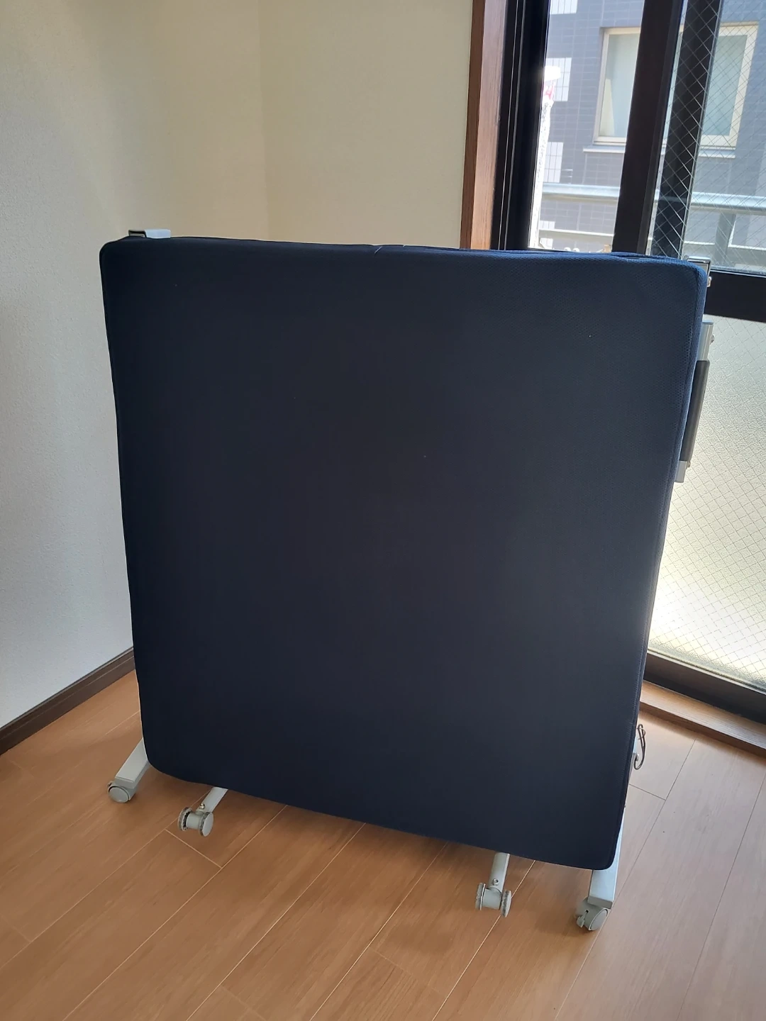 折りたたみ式移動ベッドを販売します。の写真4枚目