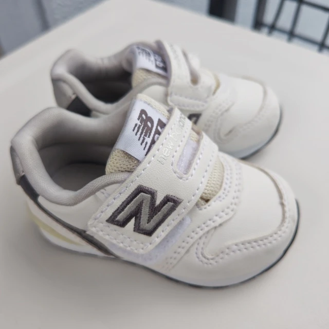 ニューバランス 996 ベビーシューズ 白の写真4枚目