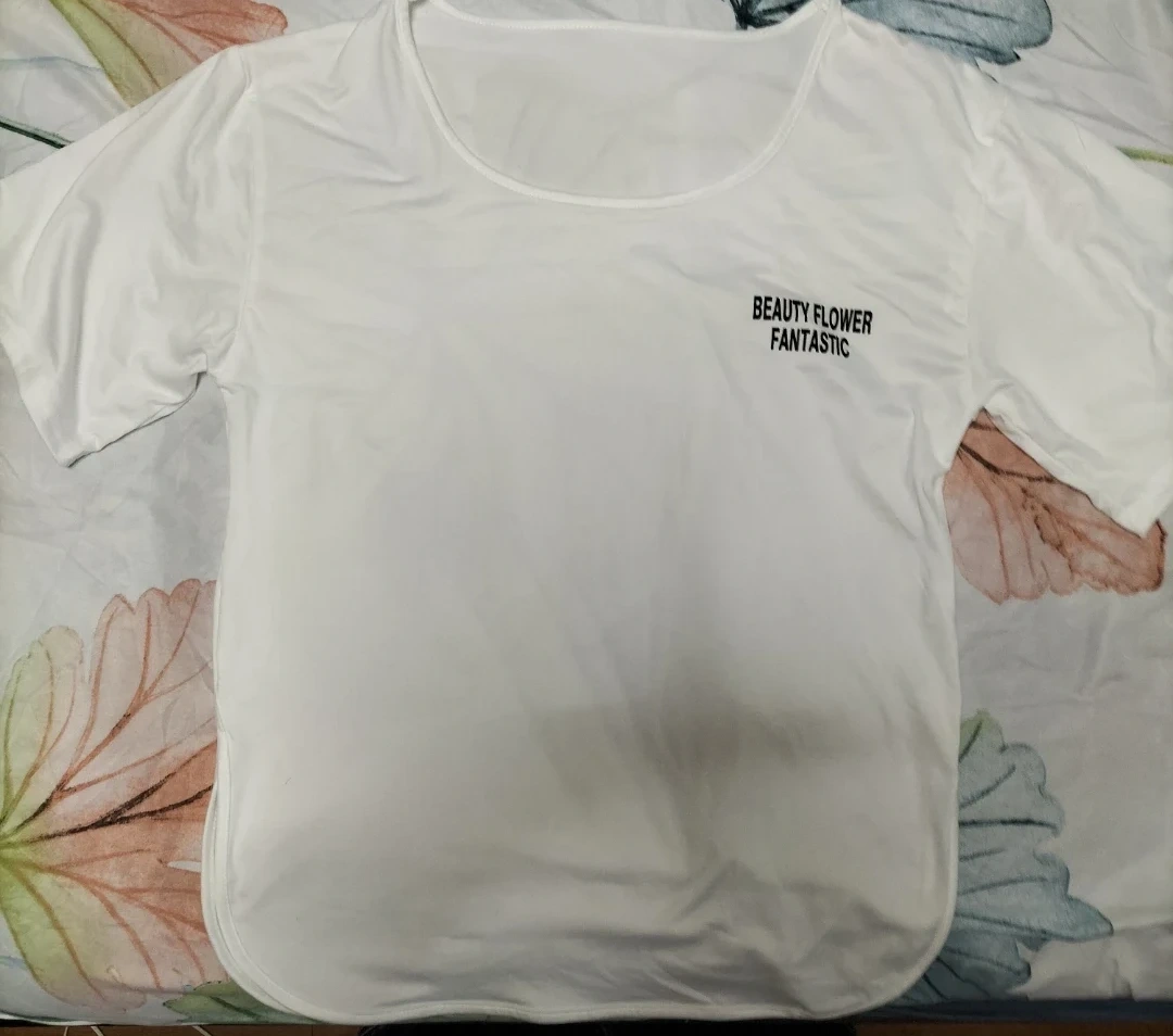 ロゴ入り ホワイト Tシャツ