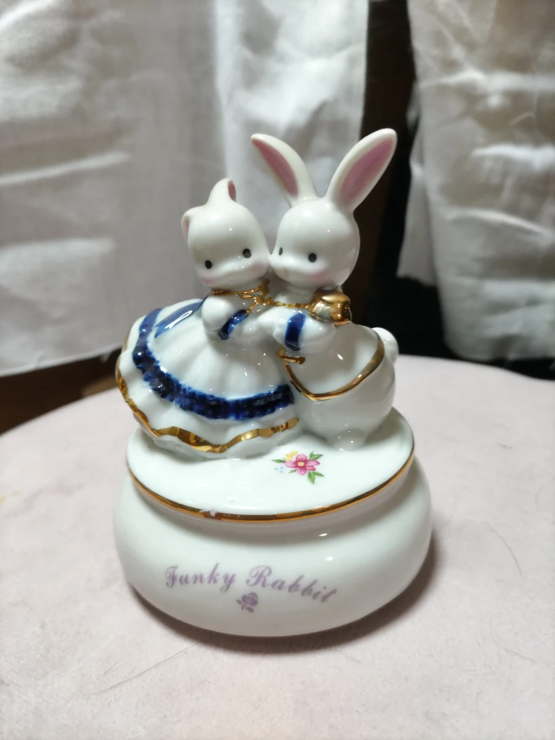 三協精機 オルゴール うさぎの置物