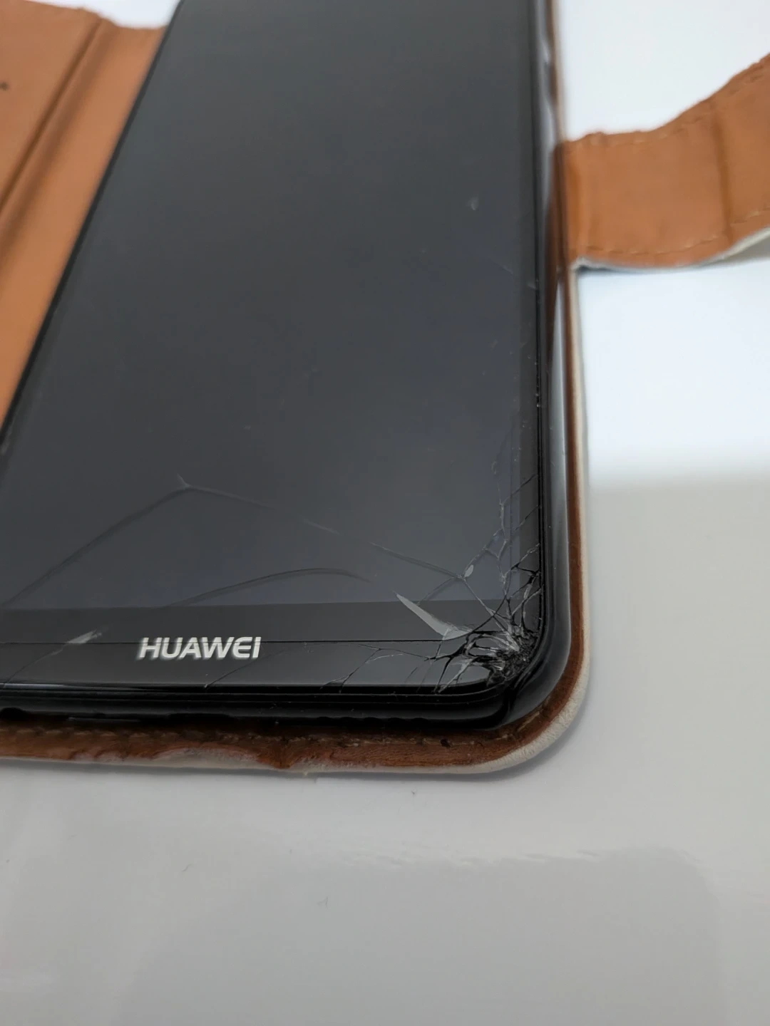 【5月中のみ出品!】Huawei novalite2本体(手帳型ケースと充電器付き)の写真5枚目