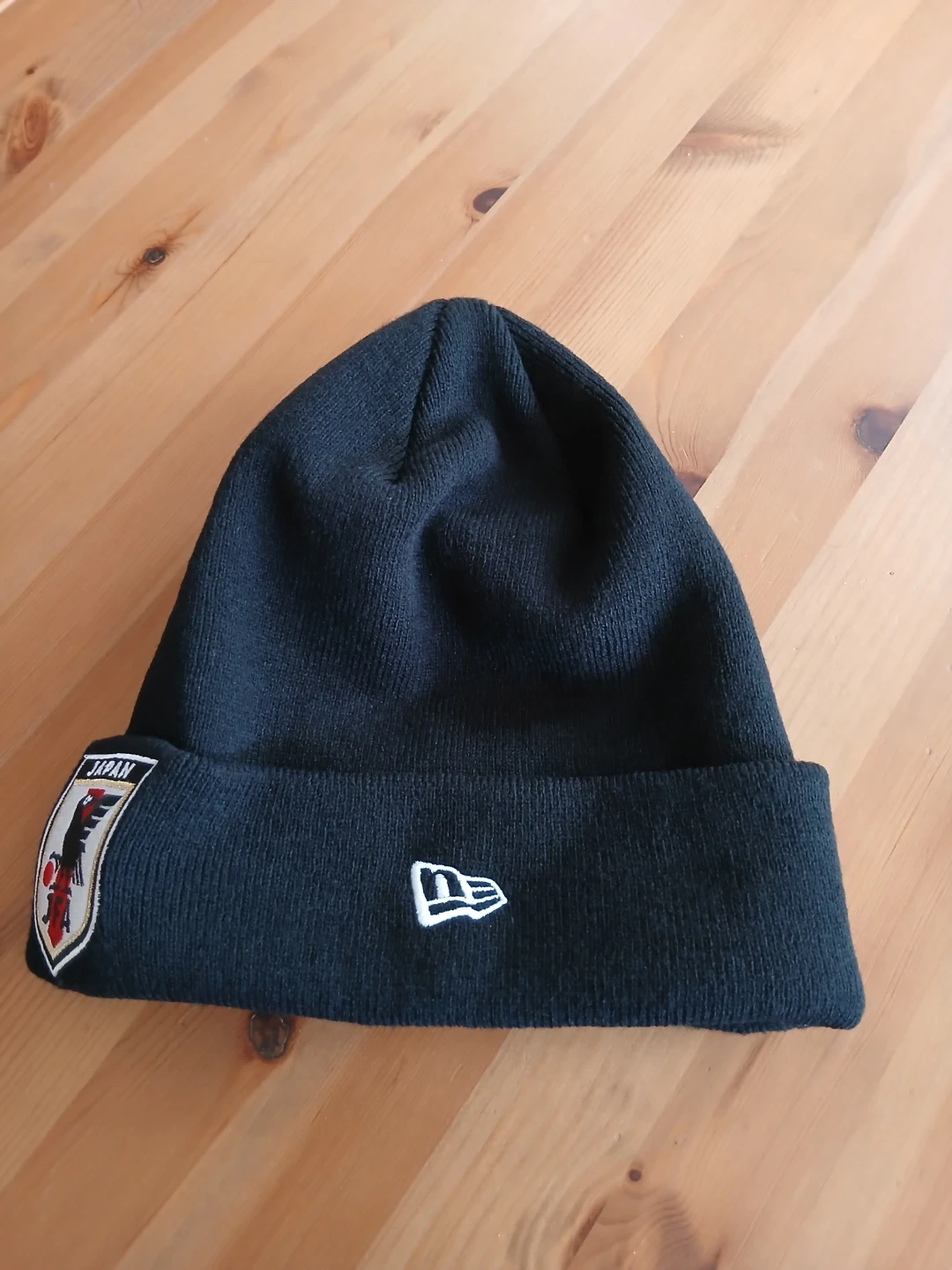 NEW ERA ニューエラ サッカー日本代表 ニット帽 ヤタガラスの写真2枚目