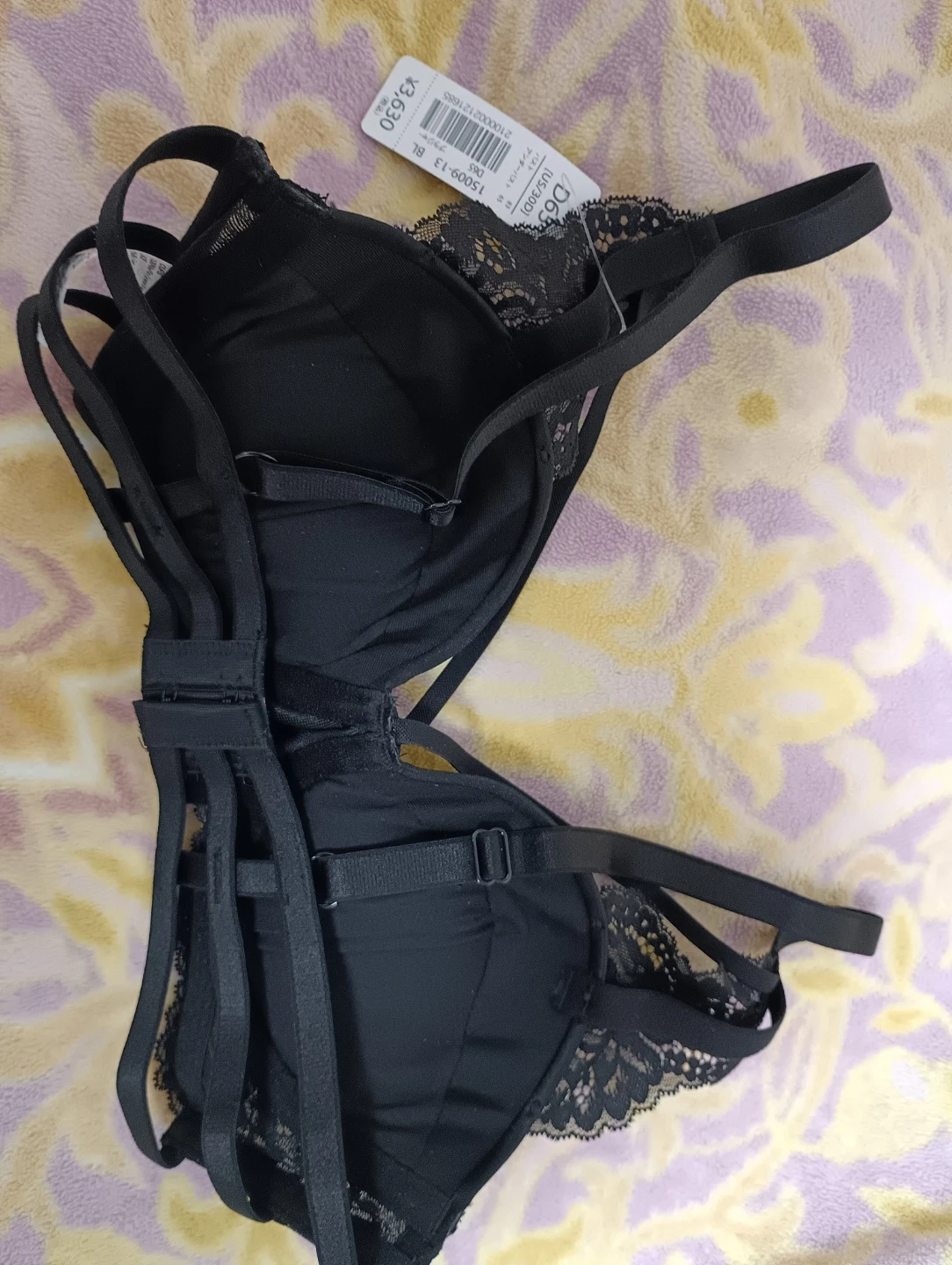 ストラップデザイン ブラジャー D65 ブラックの写真2枚目