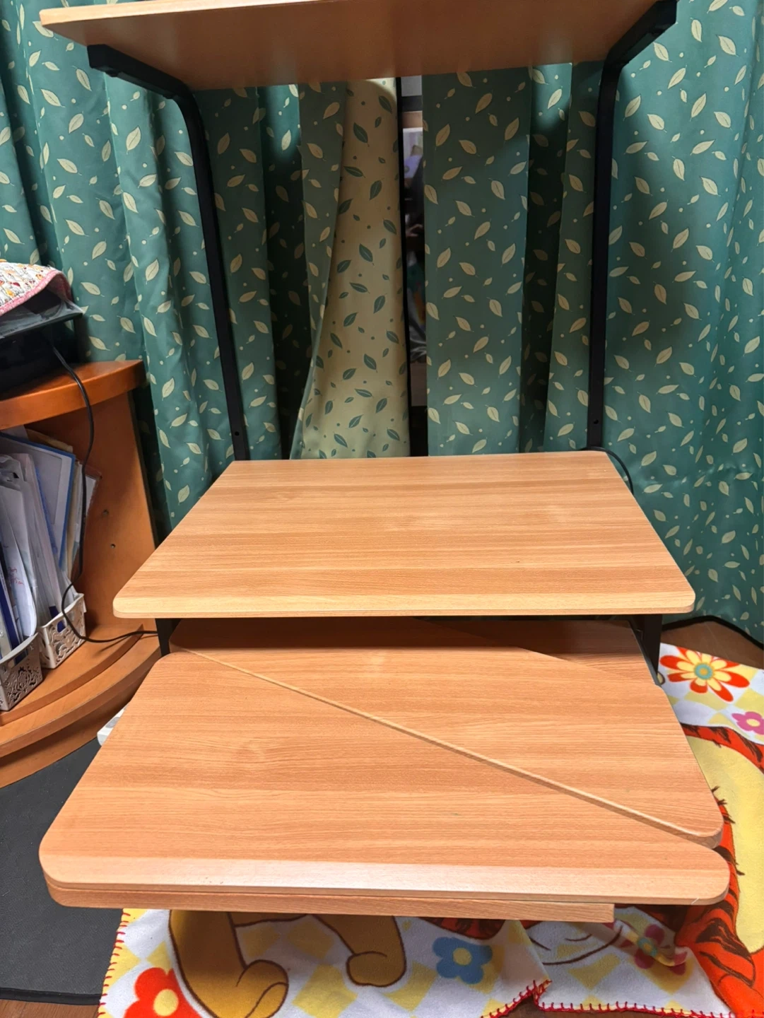 パソコンローデスク木目調机 【座椅子使用で作業しやすいです。】の写真3枚目