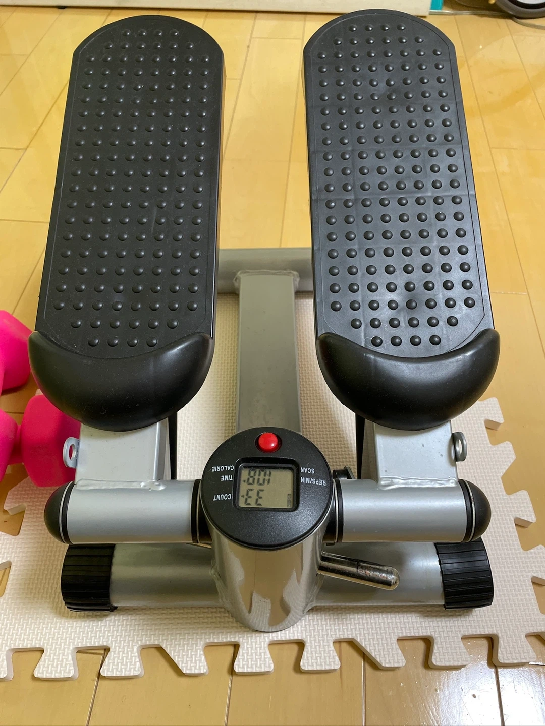 ステッパー 、オムロン体重計、ダンベル3kg×2個 バングルセットの写真3枚目