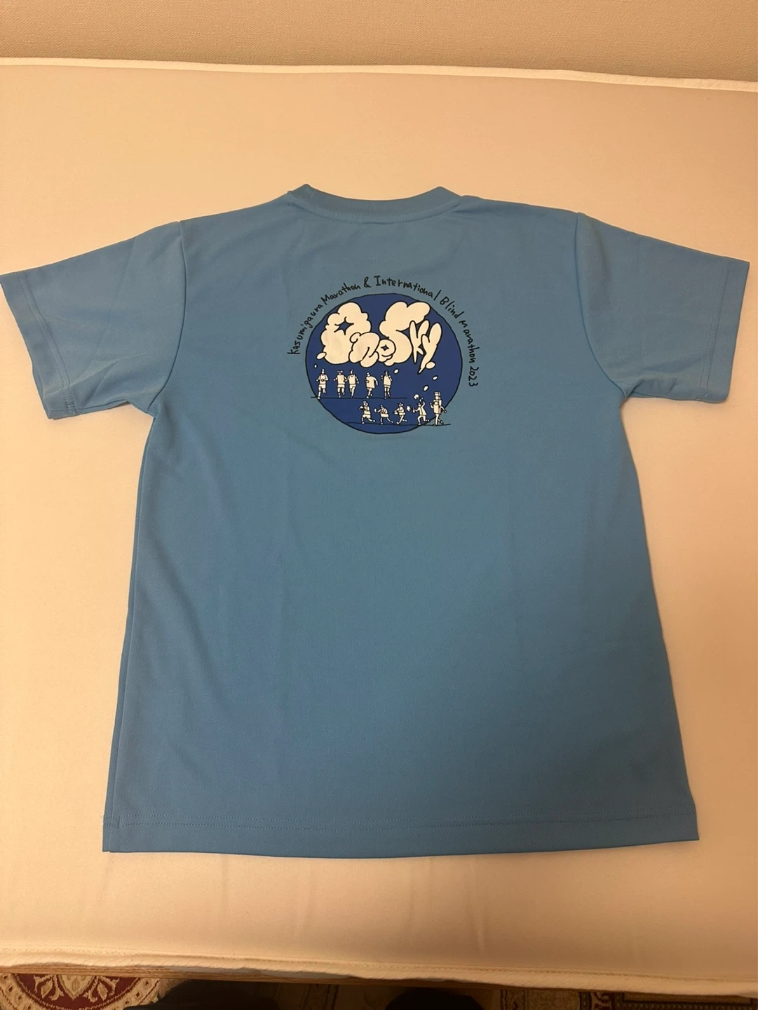 新品 ミズノ Tシャツ ブルー 2023年大会記念の写真2枚目