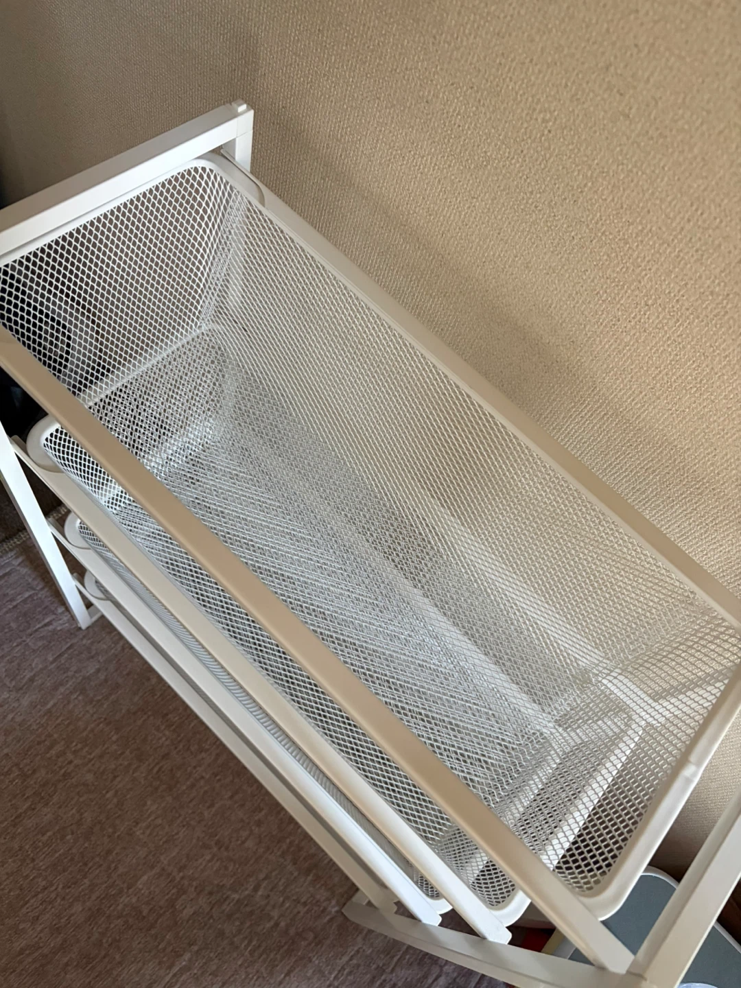 IKEA スチール家具 JONAXELの写真2枚目