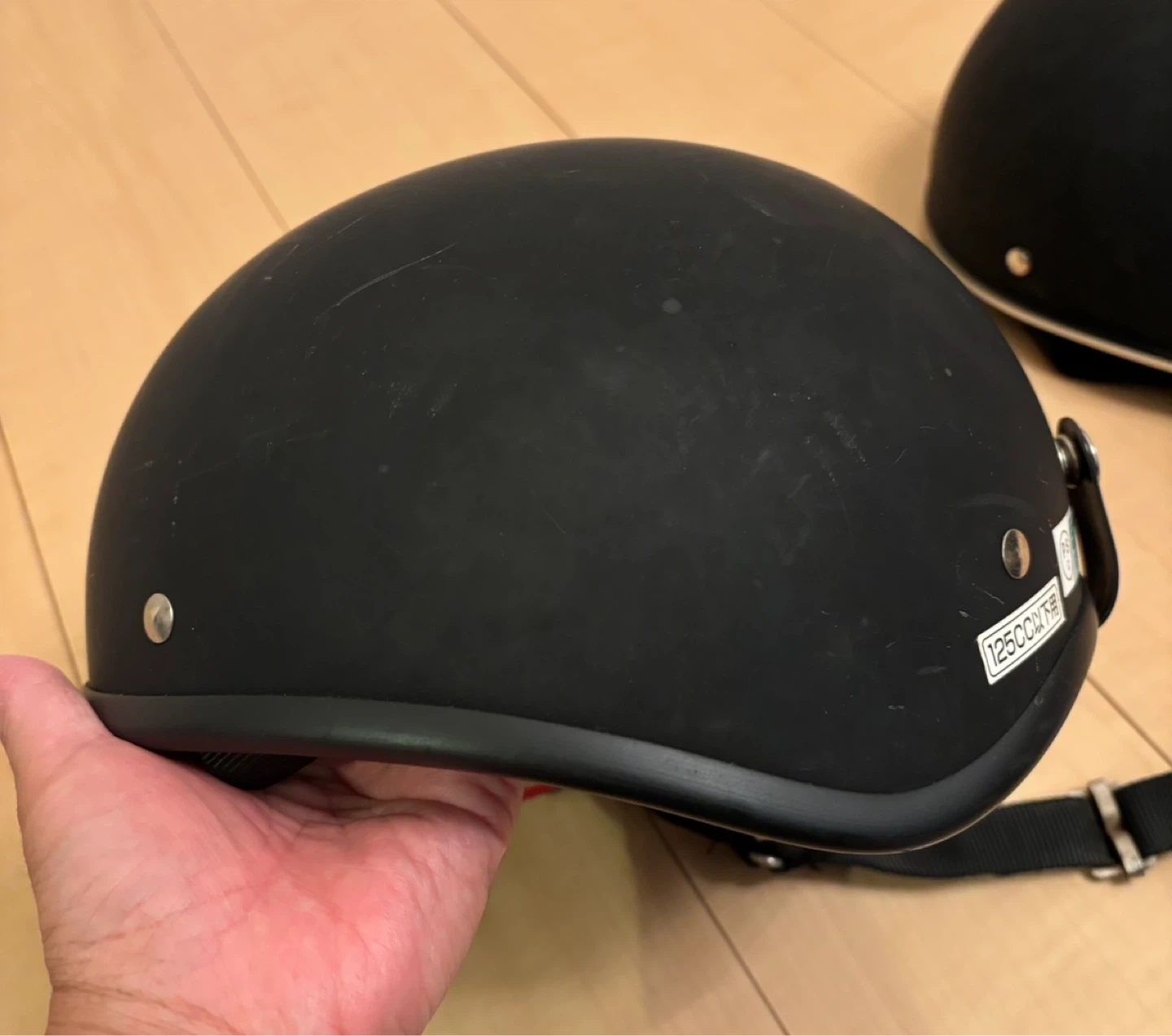 【2個セット】コルク半 ヘルメット 半帽 マットブラック PSC/SGあり 中古の写真3枚目