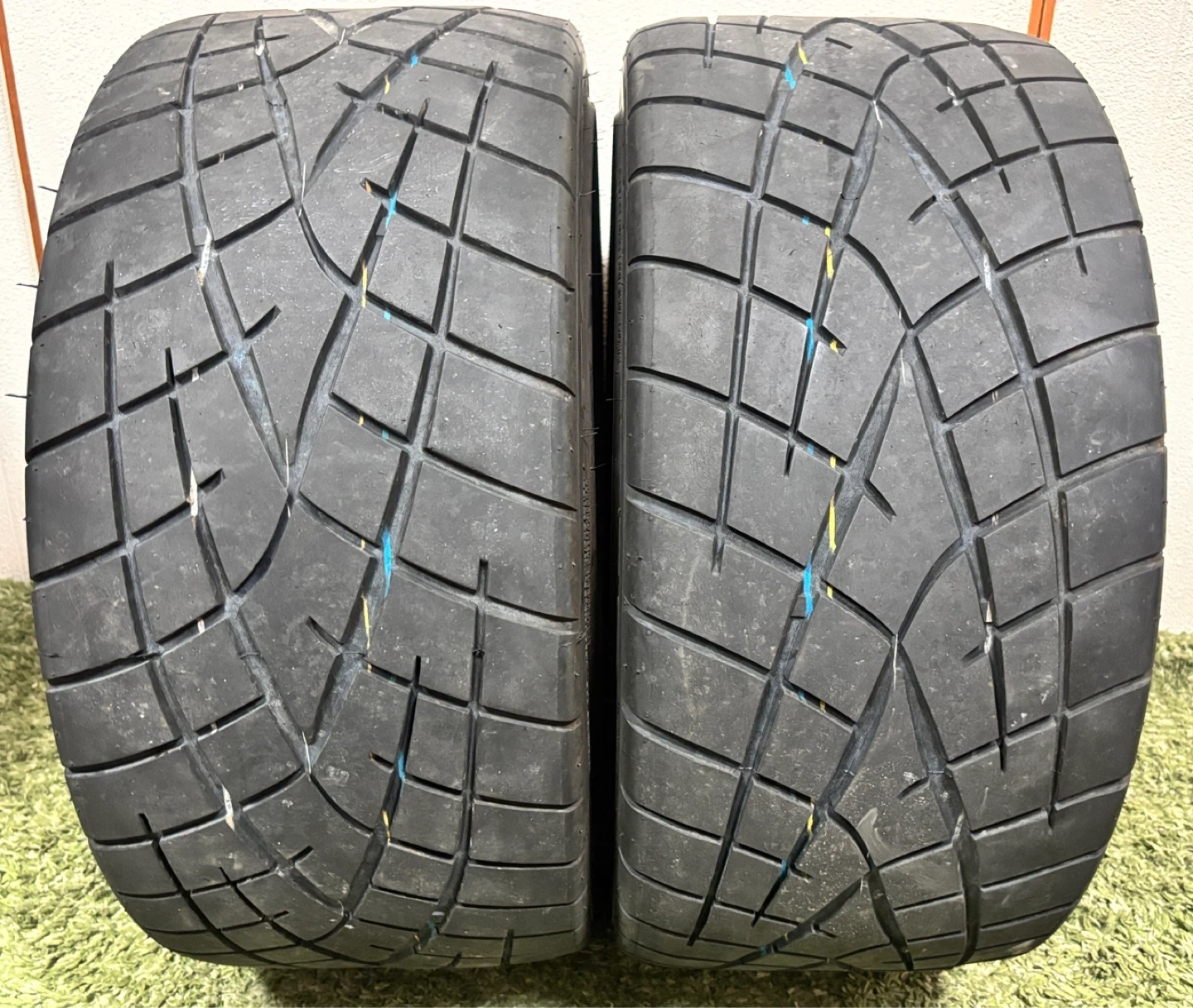 トーヨー プロクセス R1R 255/35ZR18 2本セット