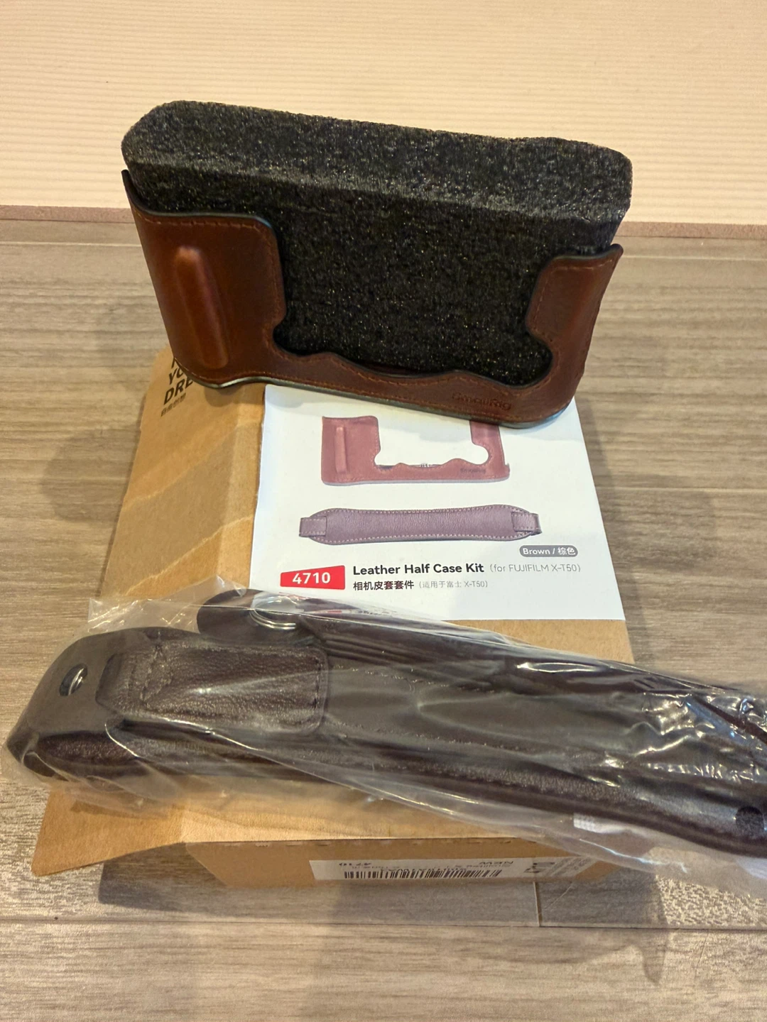 新品 SmallRig 富士フイルム X-T50用 レザーハーフケース 4710 ブラウン