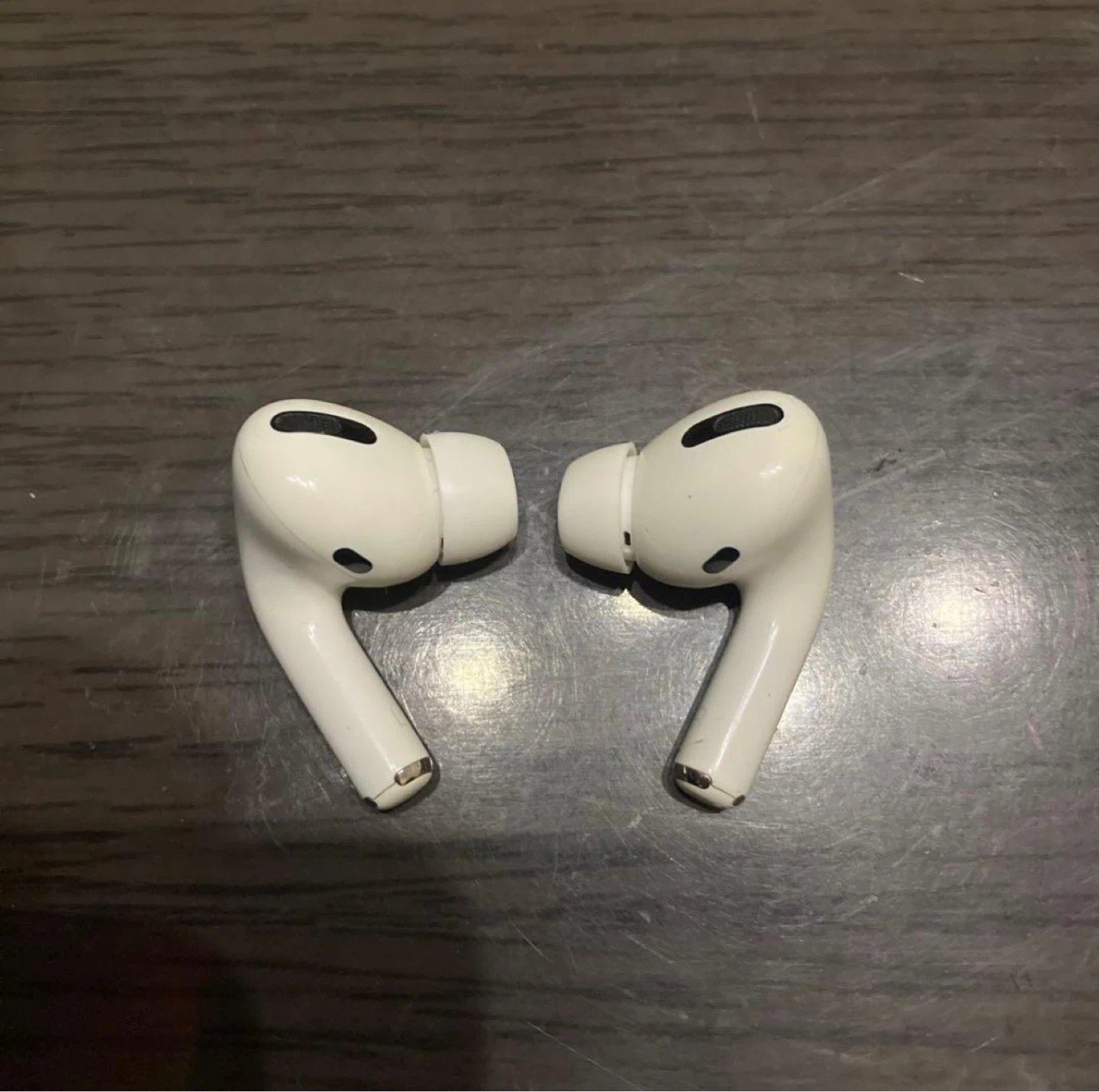AirPods Pro第1世代 本体 充電ケーブル、ケースなどの写真5枚目