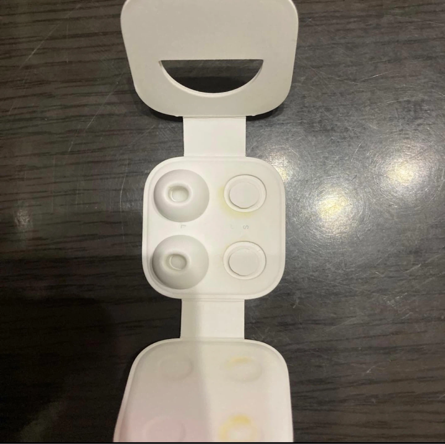 AirPods Pro第1世代 本体 充電ケーブル、ケースなどの写真9枚目